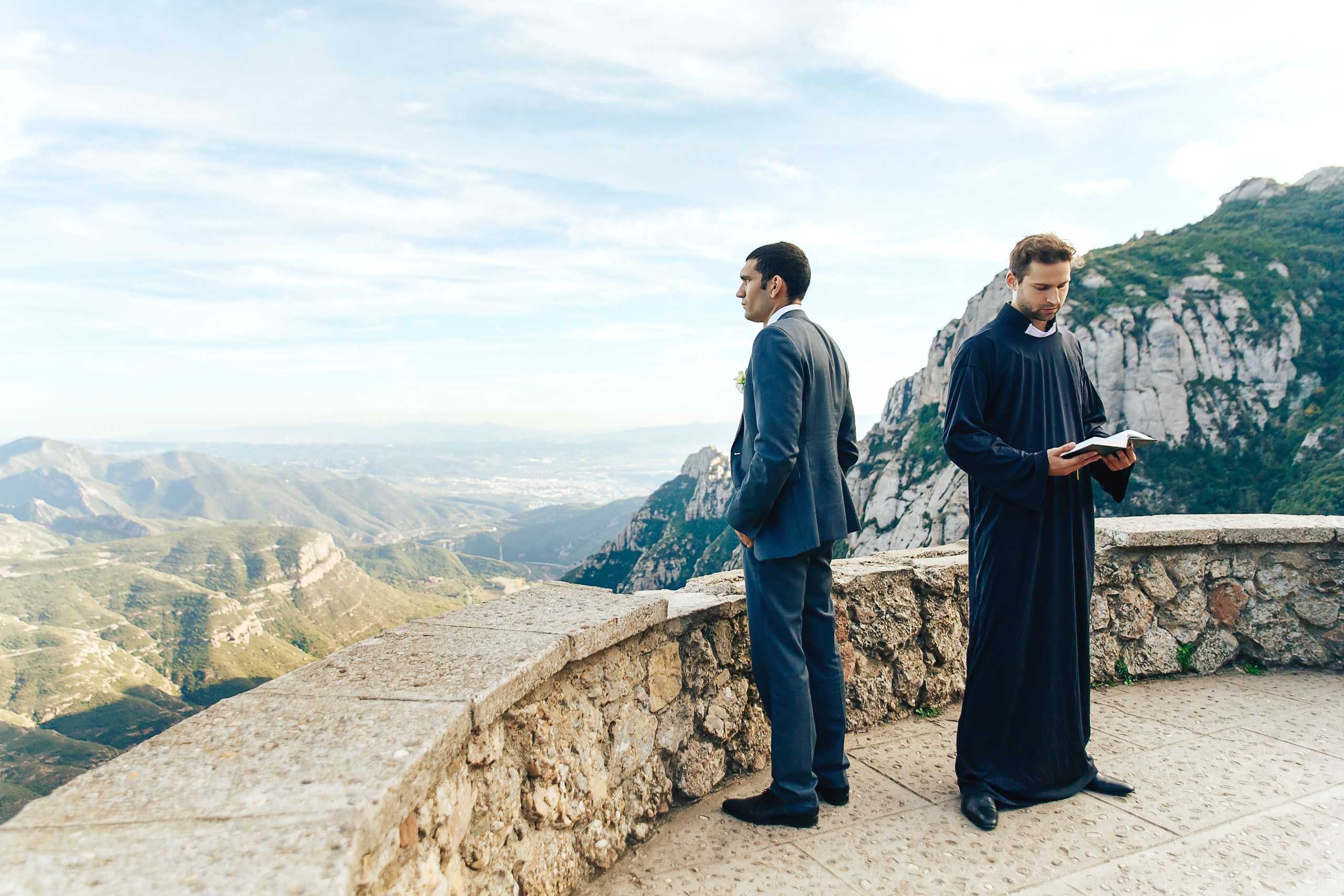 Свадебная фотосессия на горе Монсеррат, Барселона, Испания. Свадебный. Фотограф в Барселоне, в Испании, по всей Европе - Андрей Пасечник. Тел