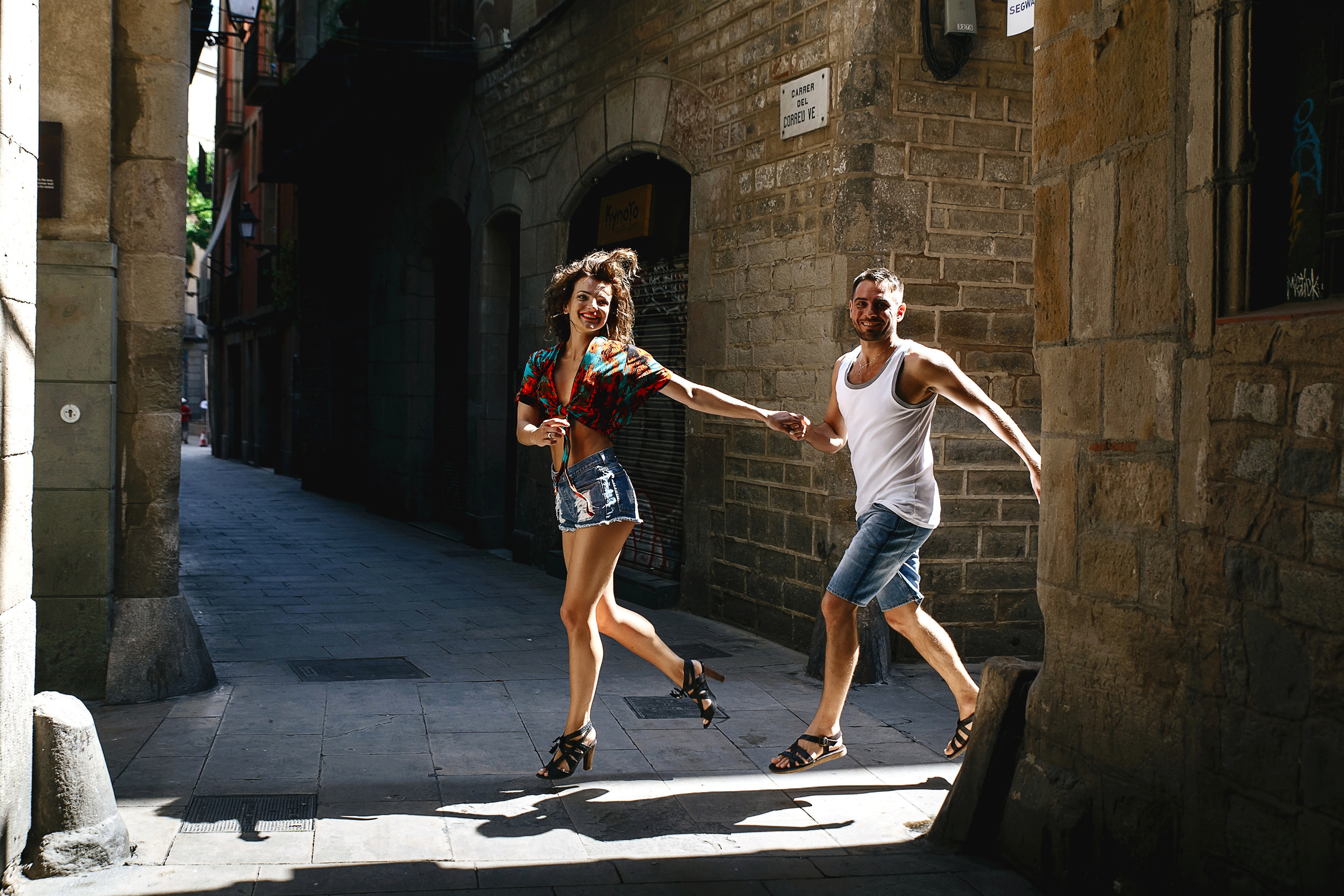 Фотосессия в Барселоне, в Готическим квартале. Фотограф в Барселоне -. Фотограф в Барселоне, в Испании, по всей Европе - Андрей Пасечник. Тел