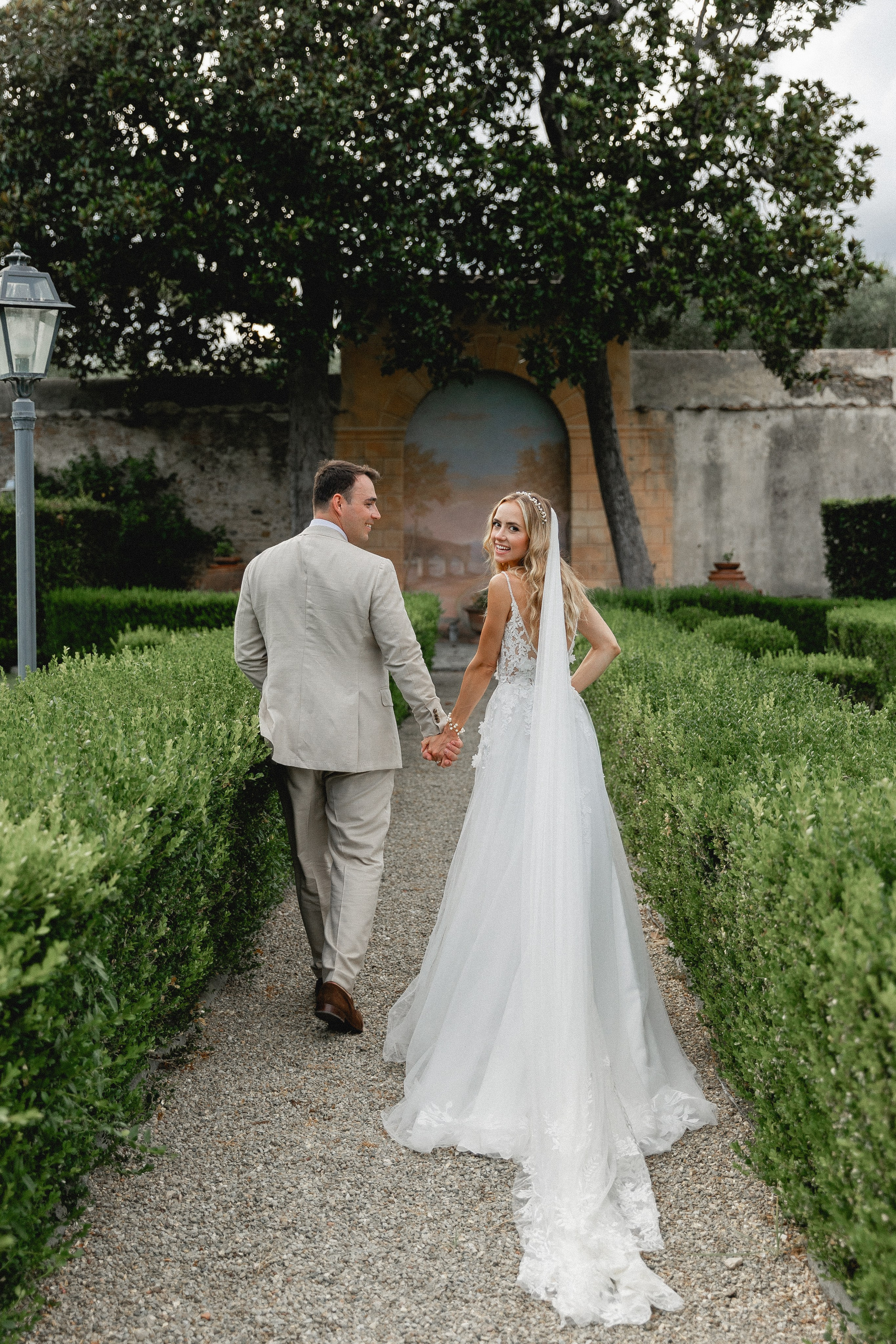 Diana & Thomas. Villa Scorzi, Tuscany. Digital + Film 35mm. Фотограф в Милане Анна Линник