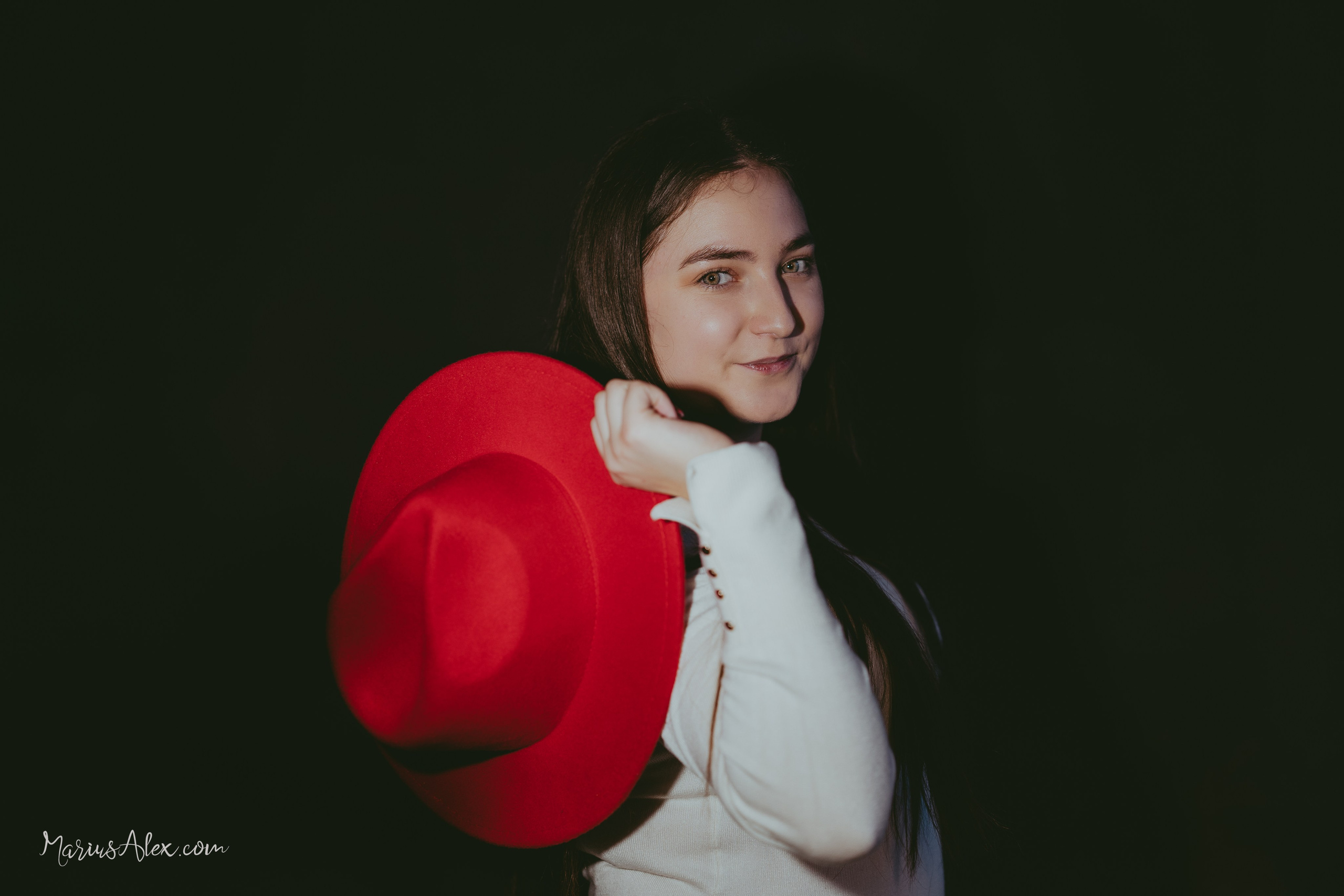 Save the date. Marius Alex fotograf de eveniment si portret din Suceava