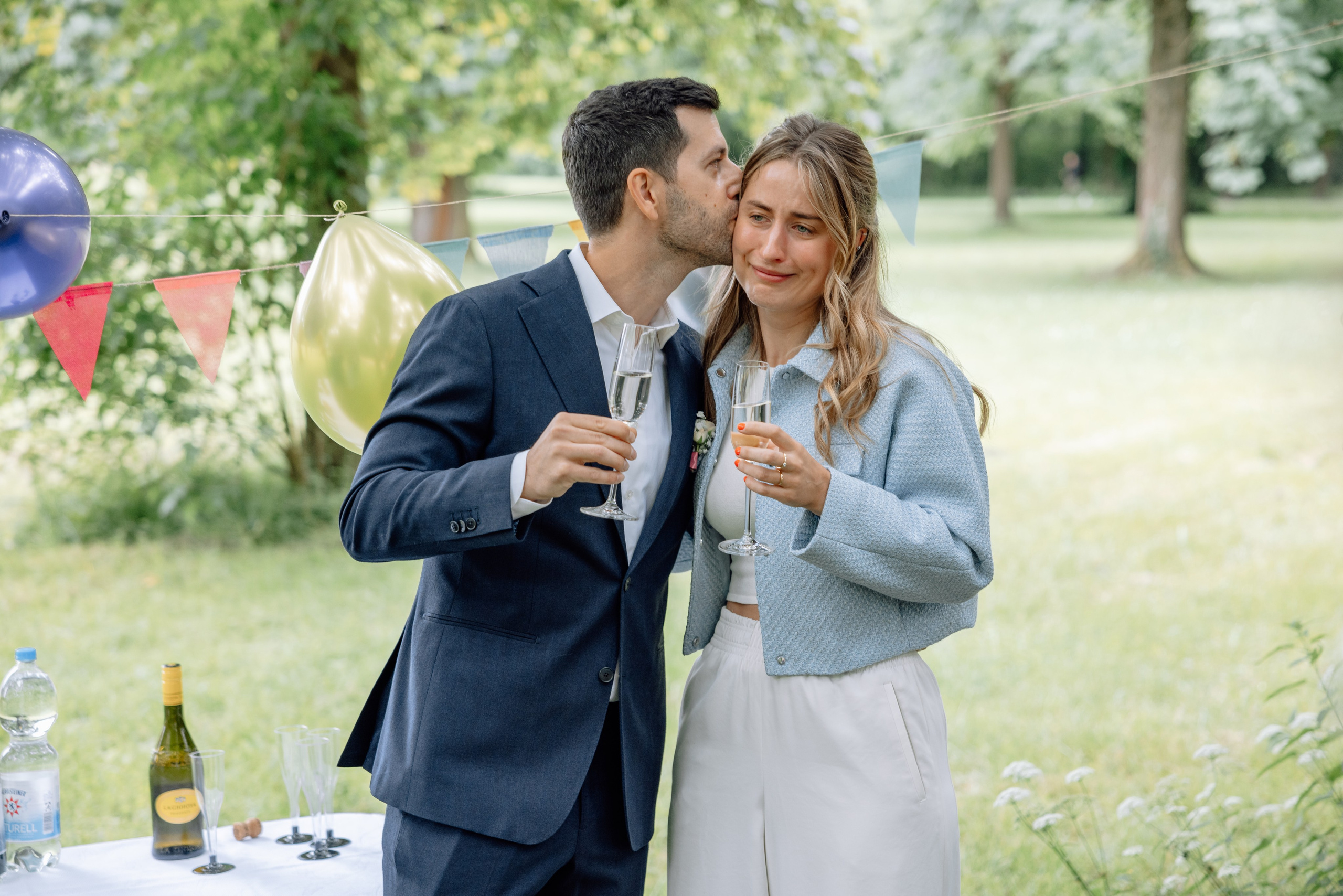 Romanrische Trauung im Standesamt Mandlstraße | München im Sommerlicht. Hochzeitsfotograf München Taufe Familienfotograf Tanja Mauke