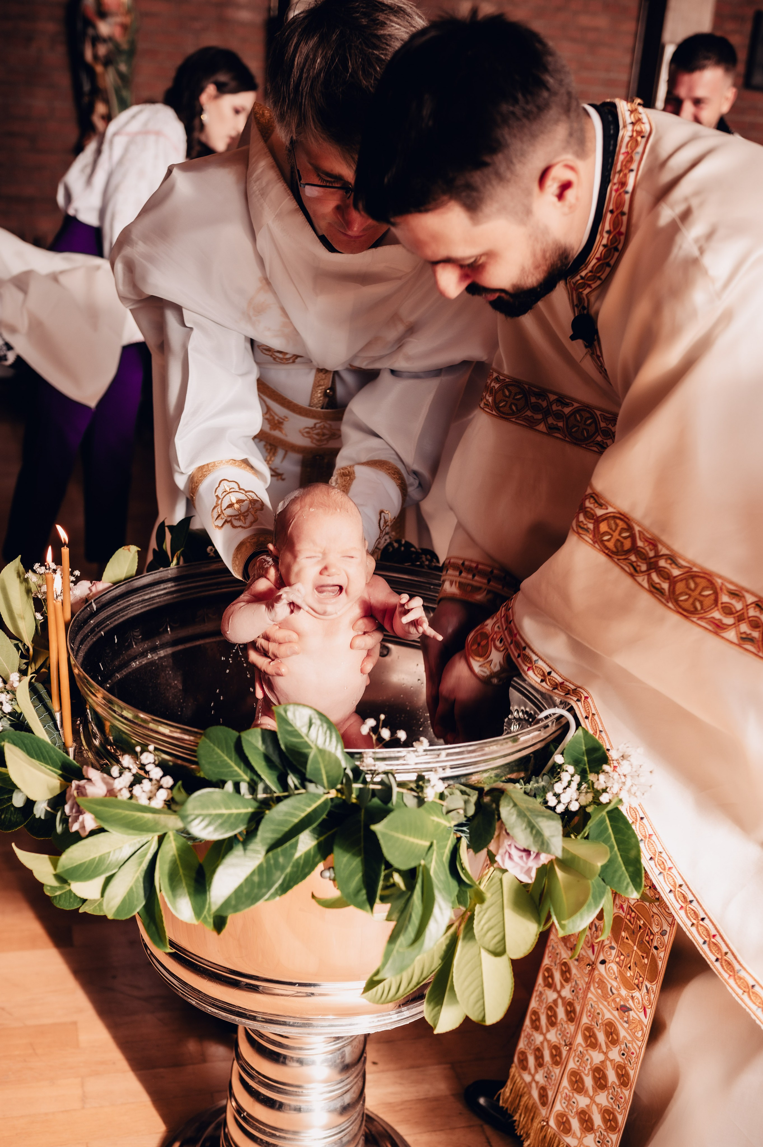 **Taufe von Isabella - Eine Sanfte Erinnerung für die Familie**. Authentische, emotionale, zeitlose Hochzeitsfotografie aus Albstadt