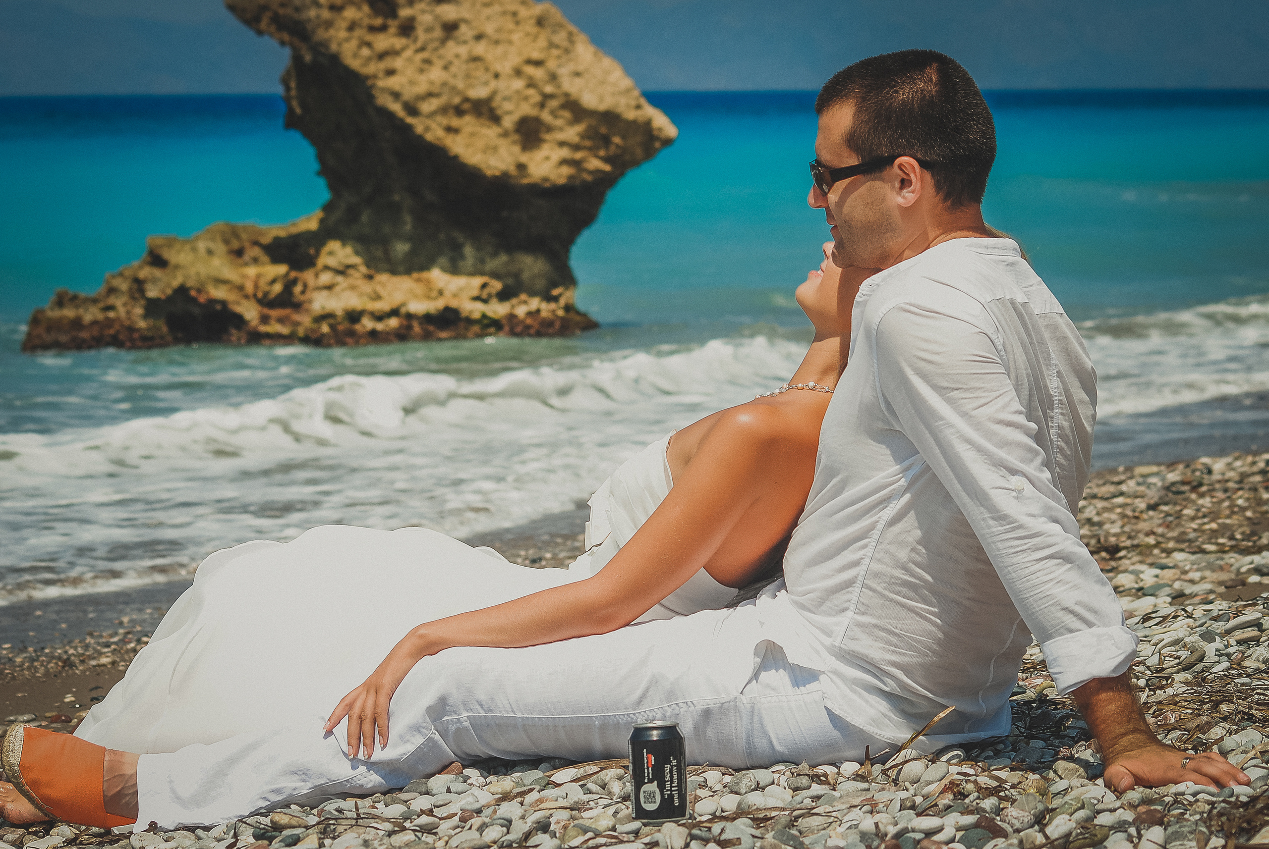 Love at Rhodes. Photographer at Santorini