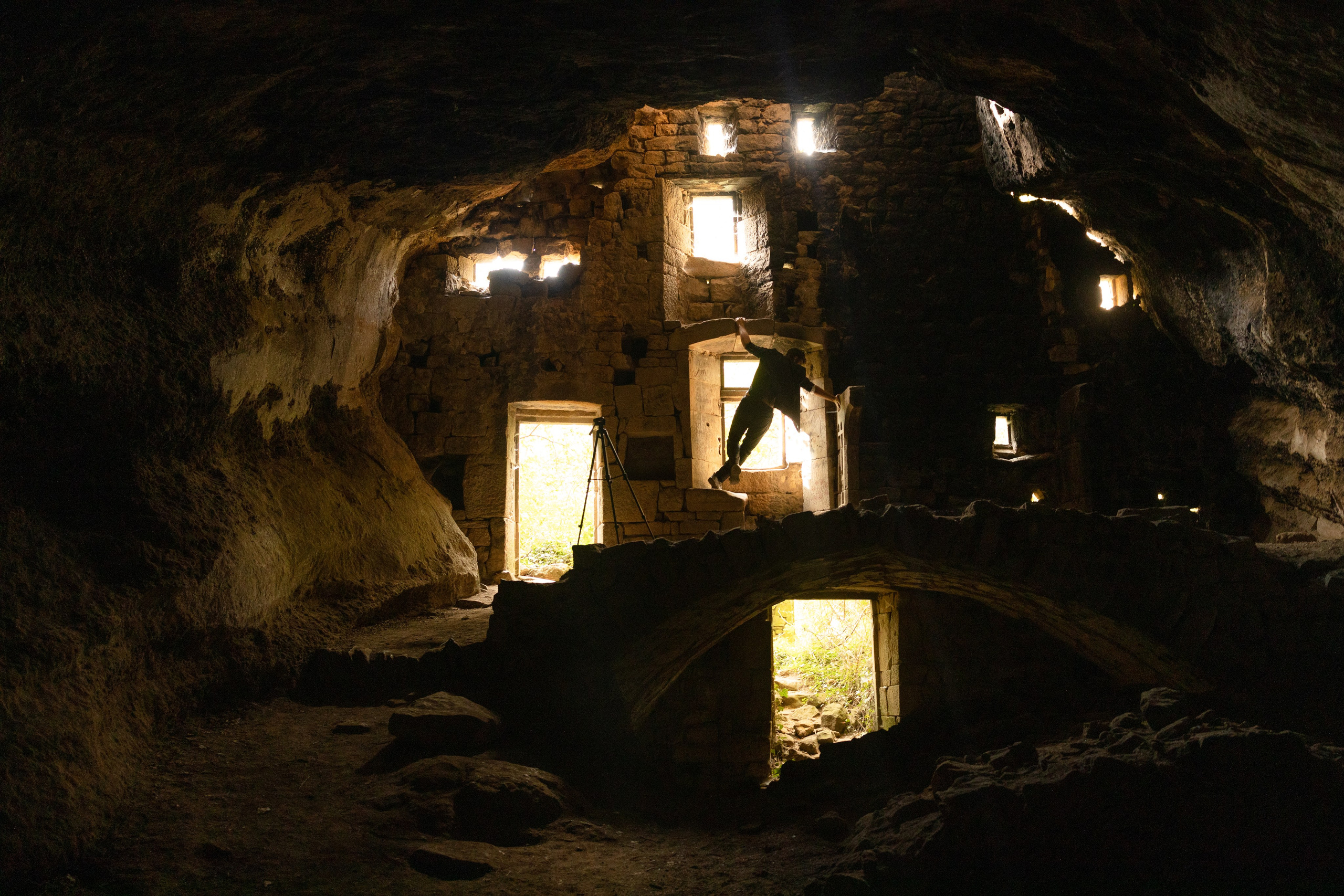 Portrait du portfolio d’un acteur Avignon Provence France. Histoires d’amour, séances photos de famille et de mariage en France