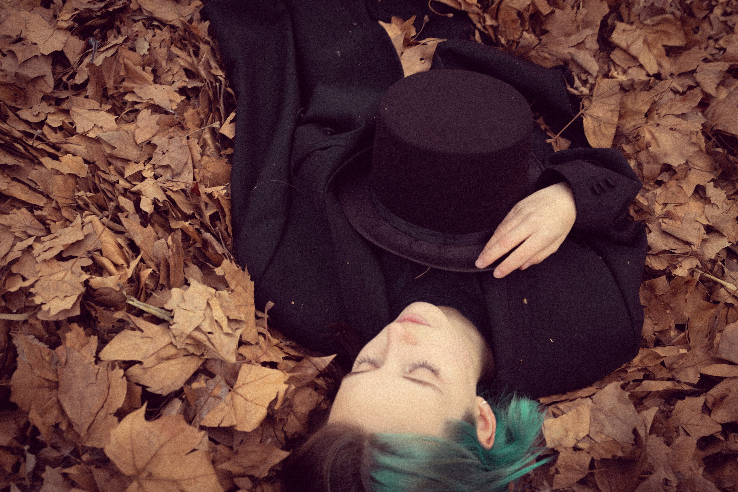 Portrait de femme charismatique. Histoires d’amour, séances photos de famille et de mariage en France