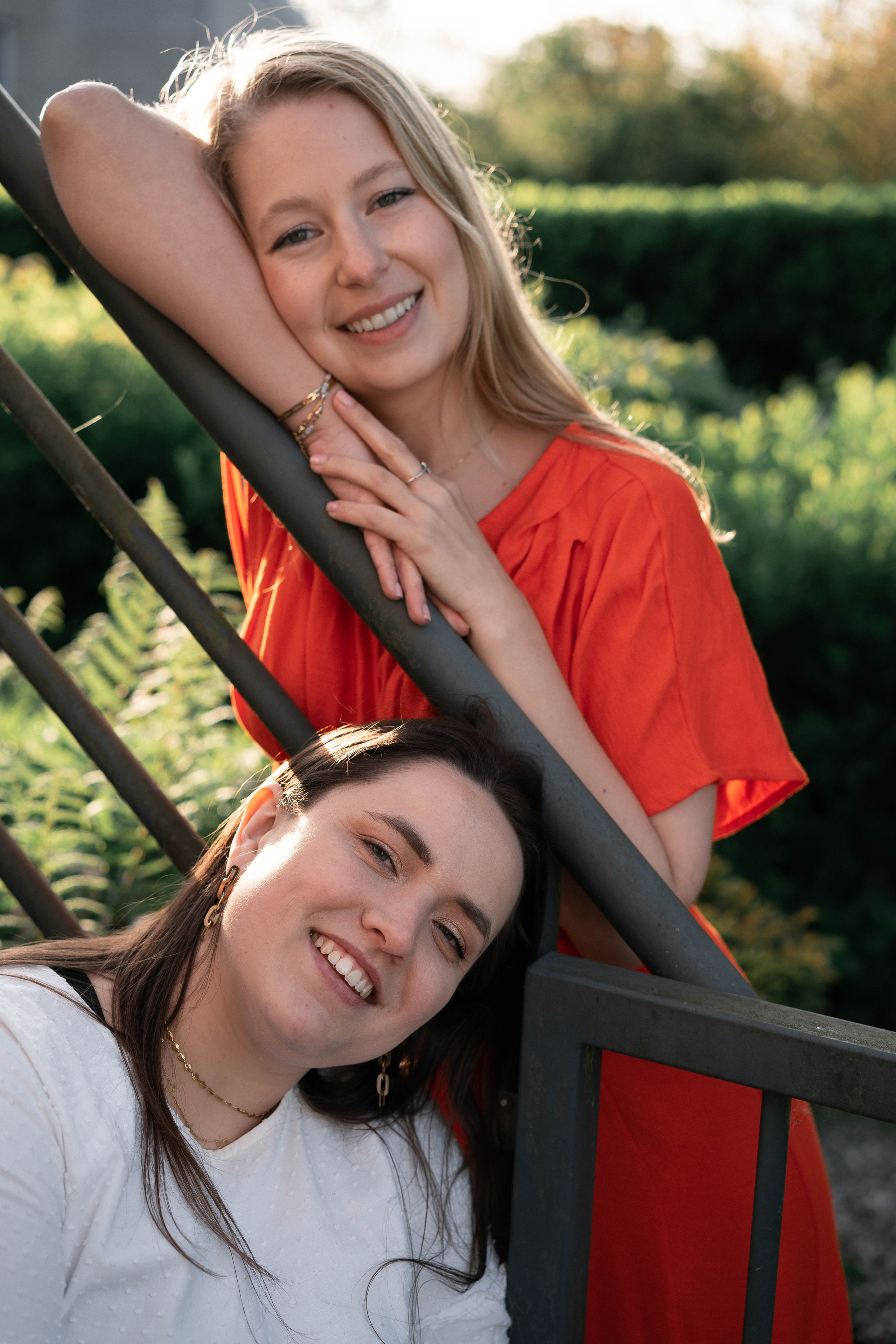Sharisa en Lore. Tatyana Van Hedent een fotograaf te Zele, Oost-Vlaanderen
