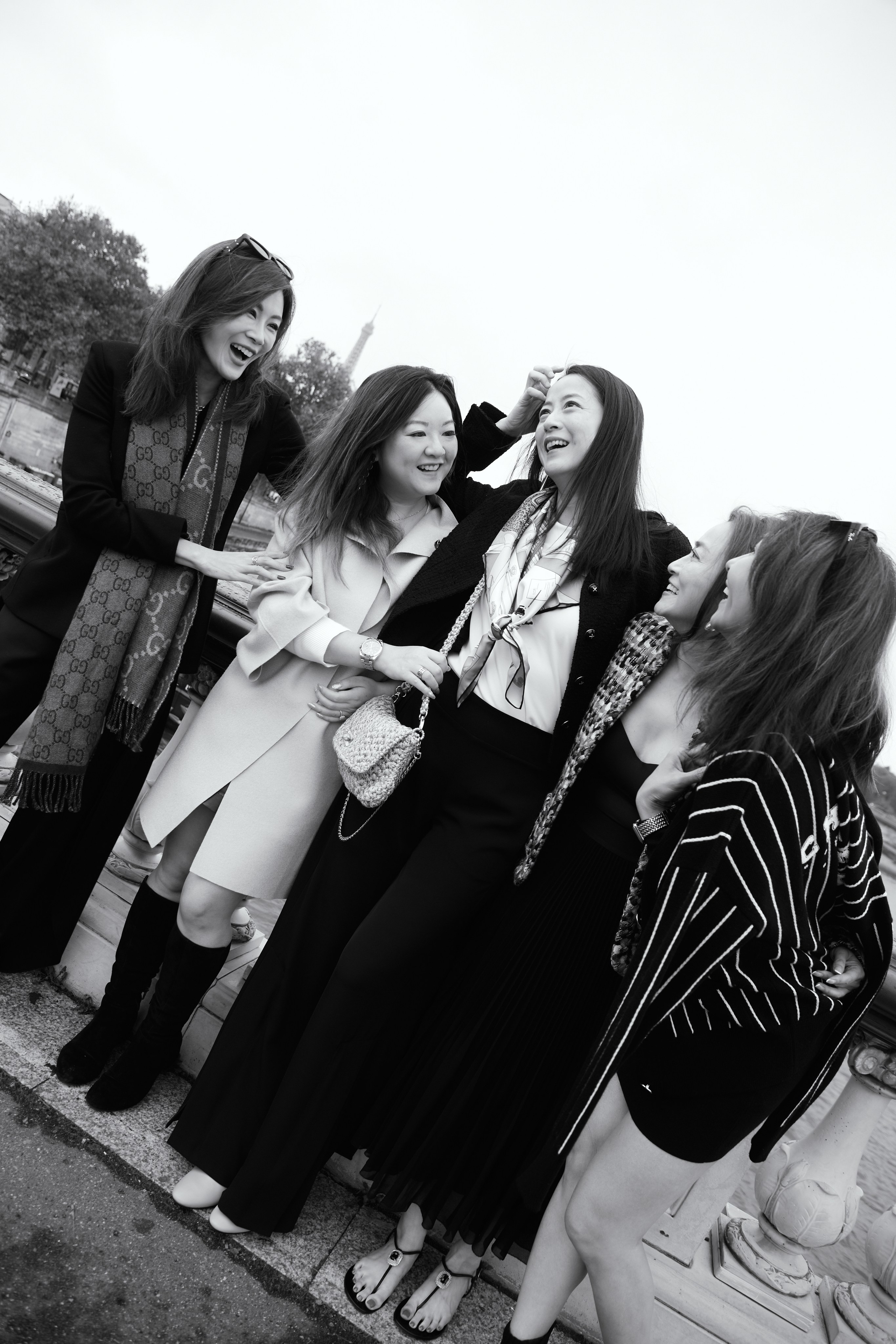 Friends. Photographer in Paris