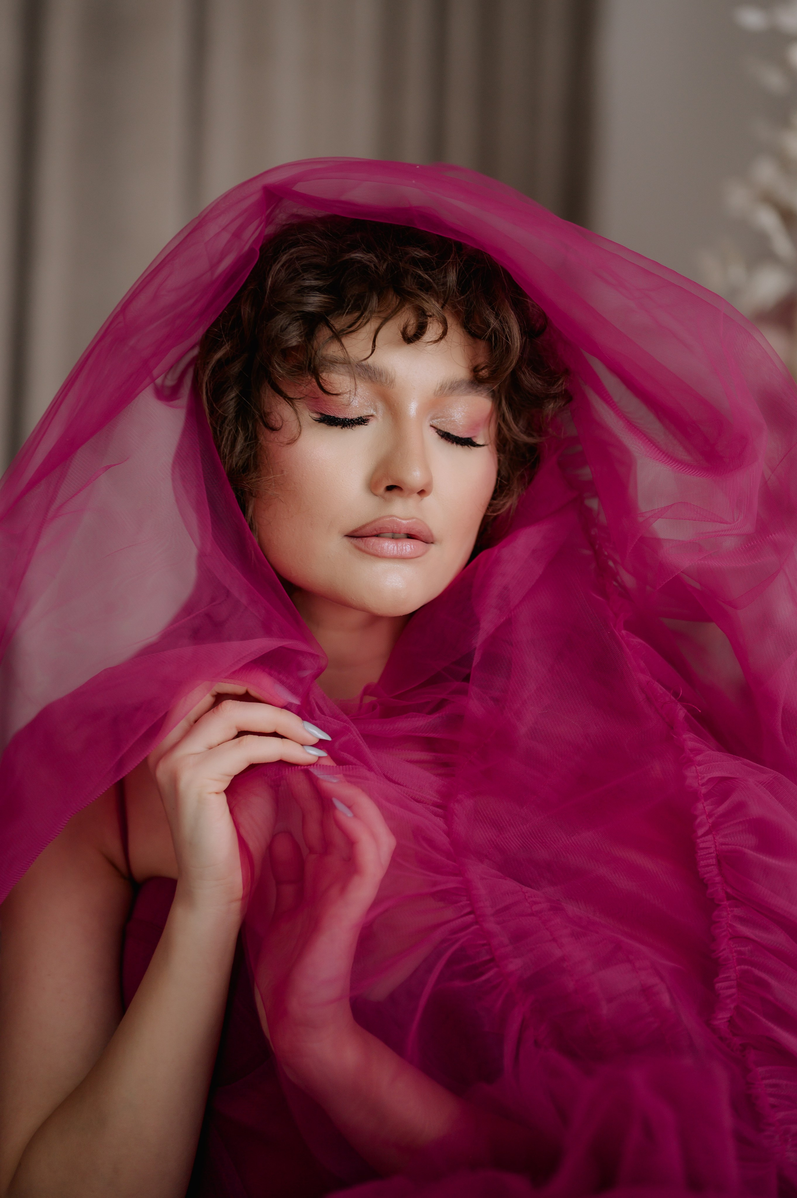 Fotografii in studio. Proud Vision Weddings | Wedding Photography & Film — Servicii profesionale Foto Video Nunta Iasi