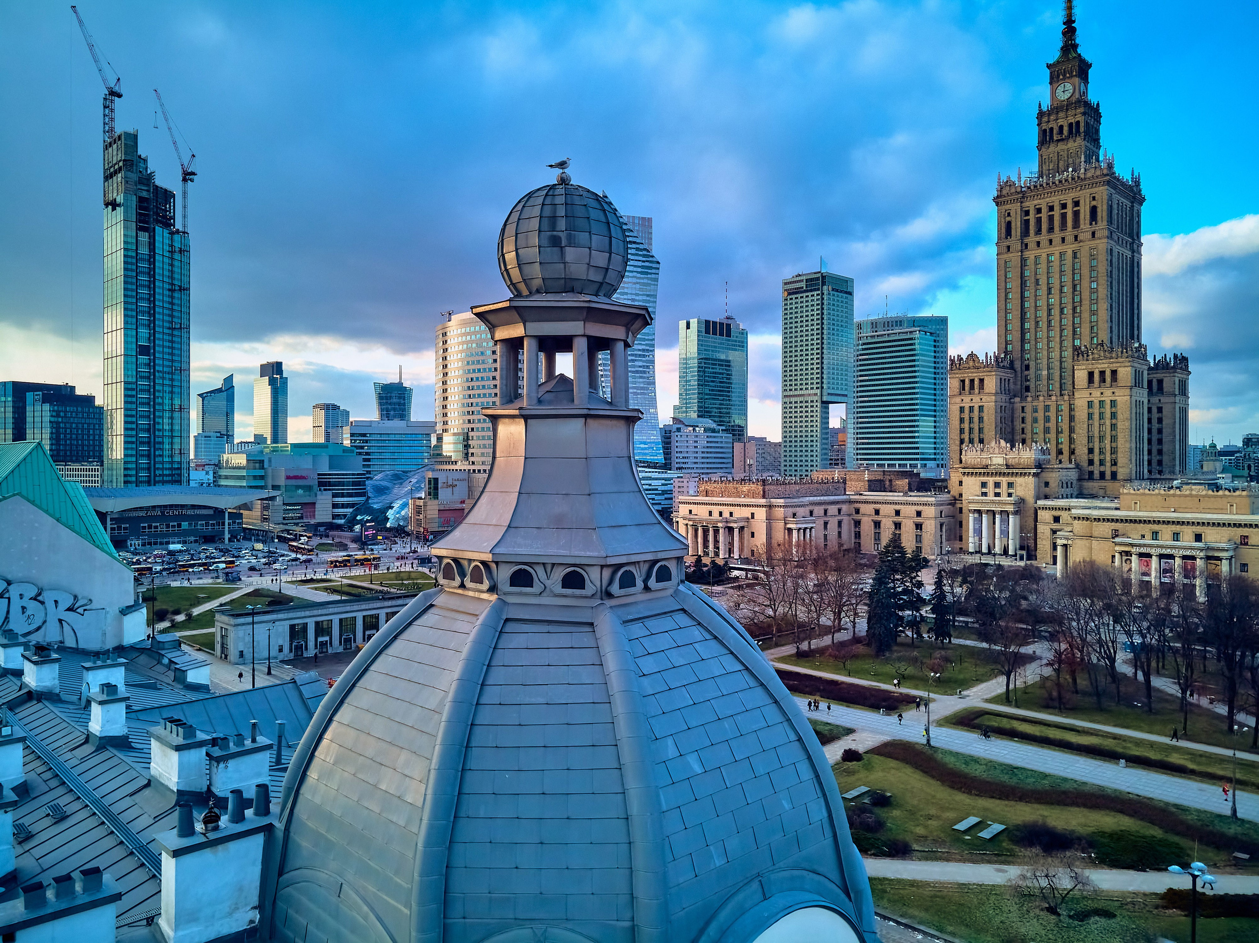 „Mam tak samo jak Ty…” - Warszawa z lotu ptaka. Andriej Szypilow — Photography & Videography