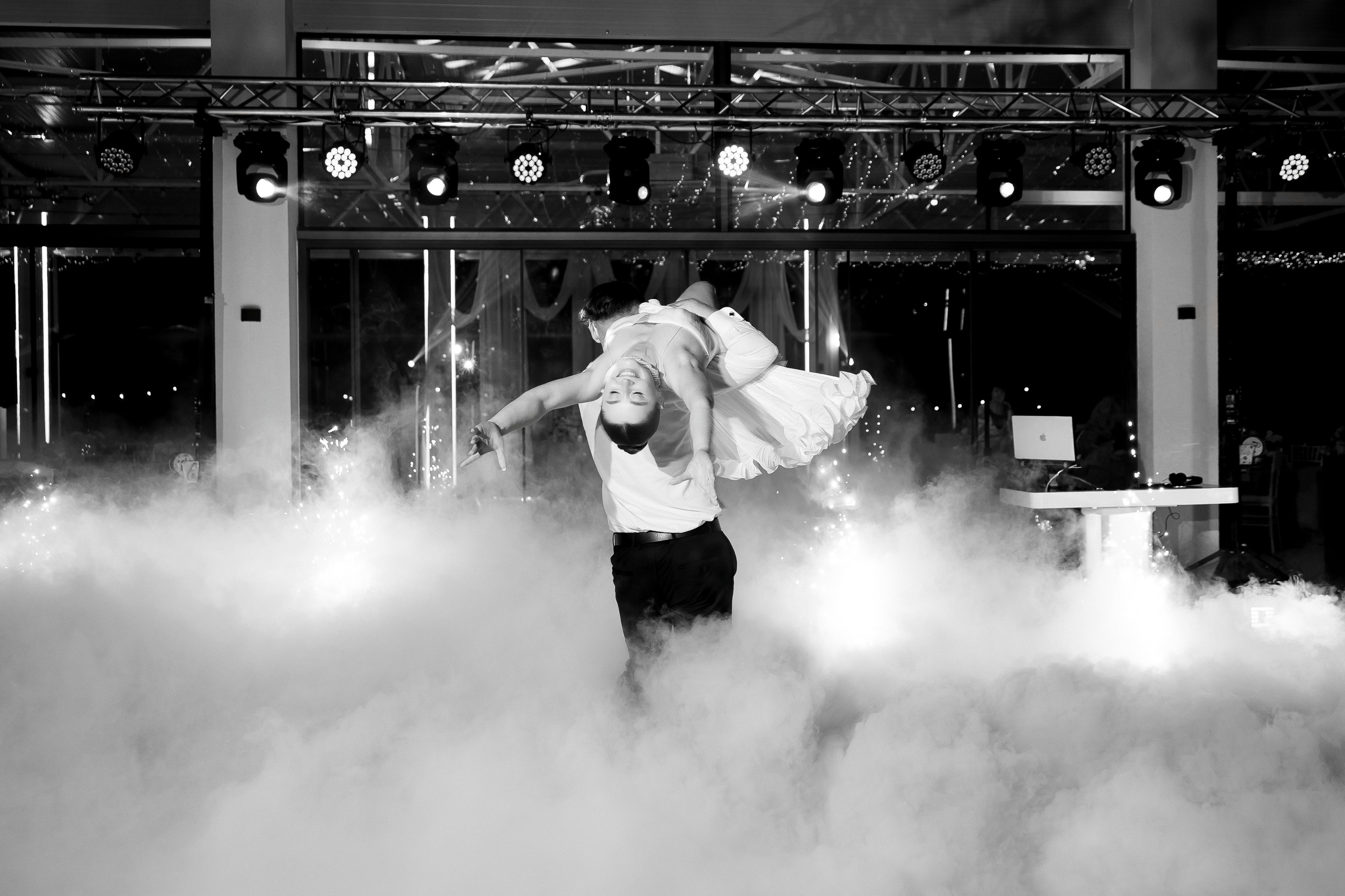 Florin & Corina — Complexul Turistic Costesti — Wedding Day. Servicii Foto și Video 067188353