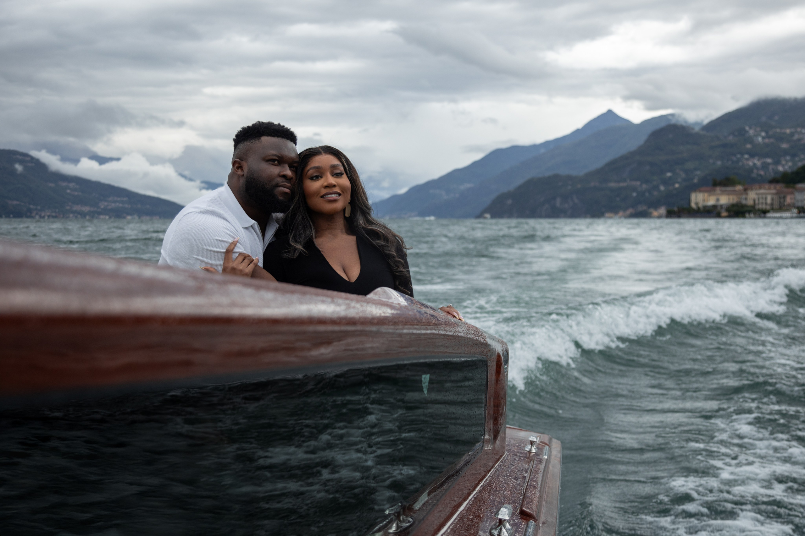 Varenna boat tour. Photographer in Milan |Mila Pro Photo