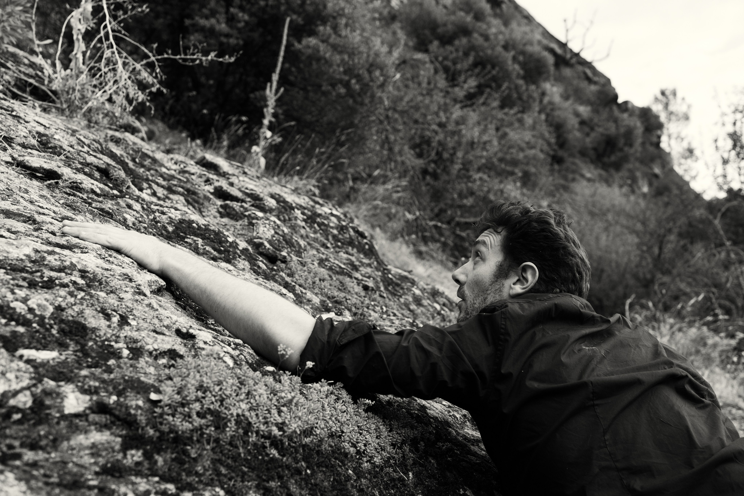 Portrait du portfolio d’un acteur Avignon Provence France. Histoires d’amour, séances photos de famille et de mariage en France