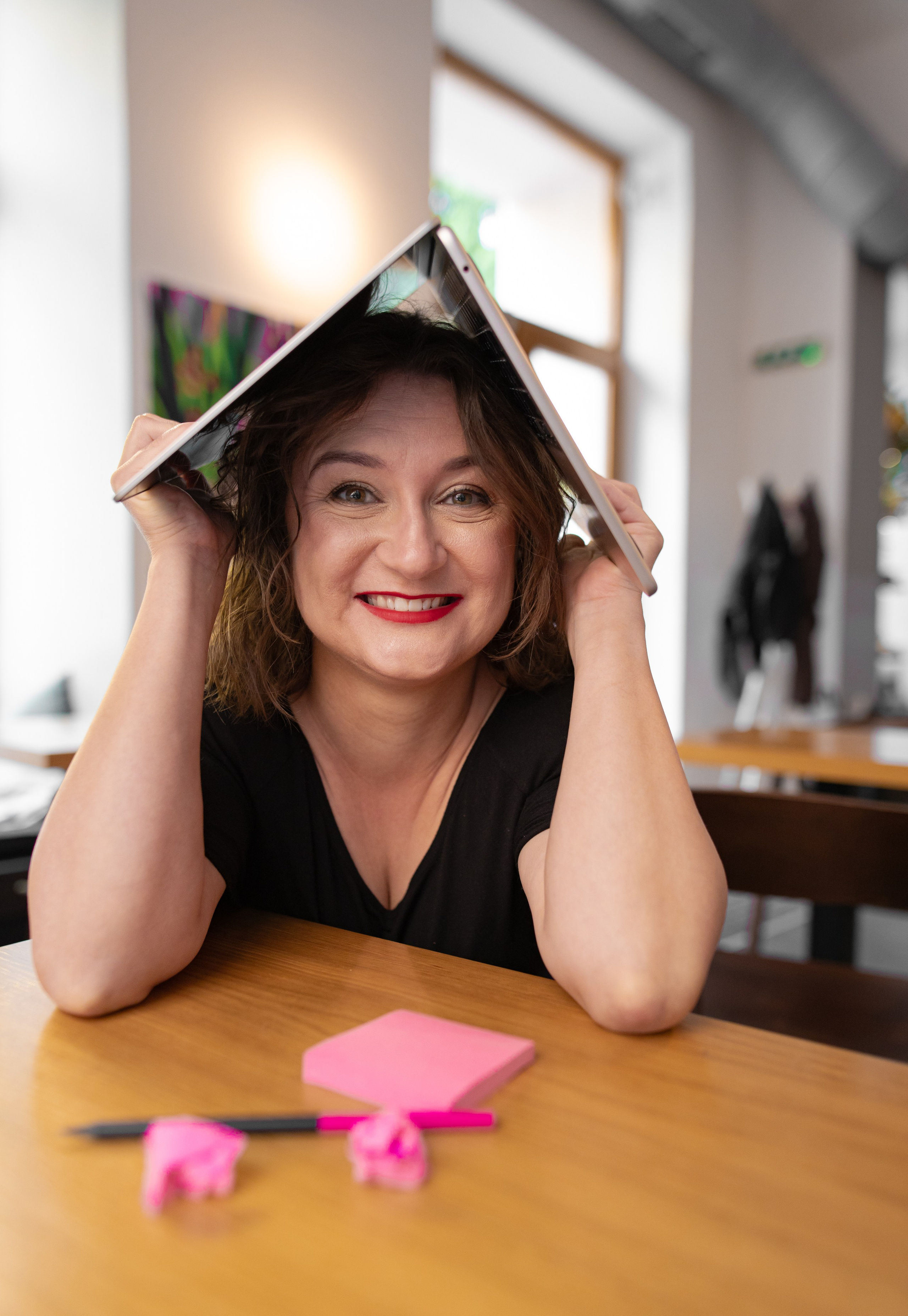 Dana Lišková - Portrétní a brandová fotografka Praha - Byznys portrét Praha - Brandové foto praha - Byznys a korporátní portrét Praha - Firemní focení Praha