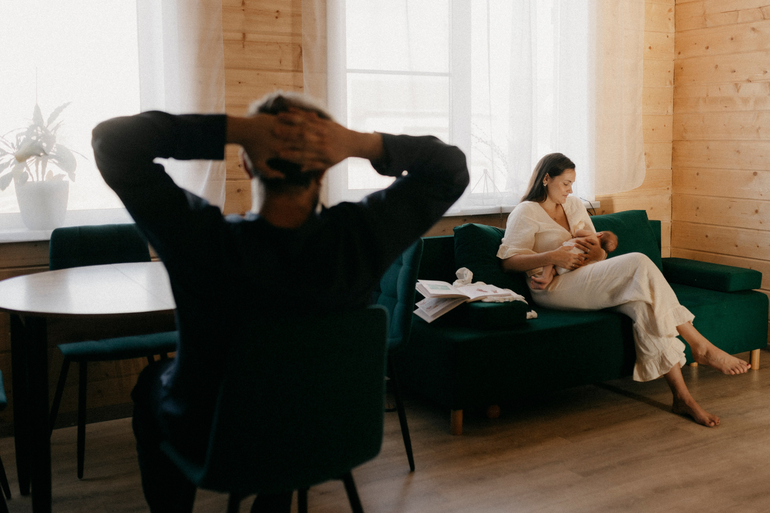 Polina Sobol — family & documentary photographer in Bern. Outdoor & urban photo sessions for families, kids and couples