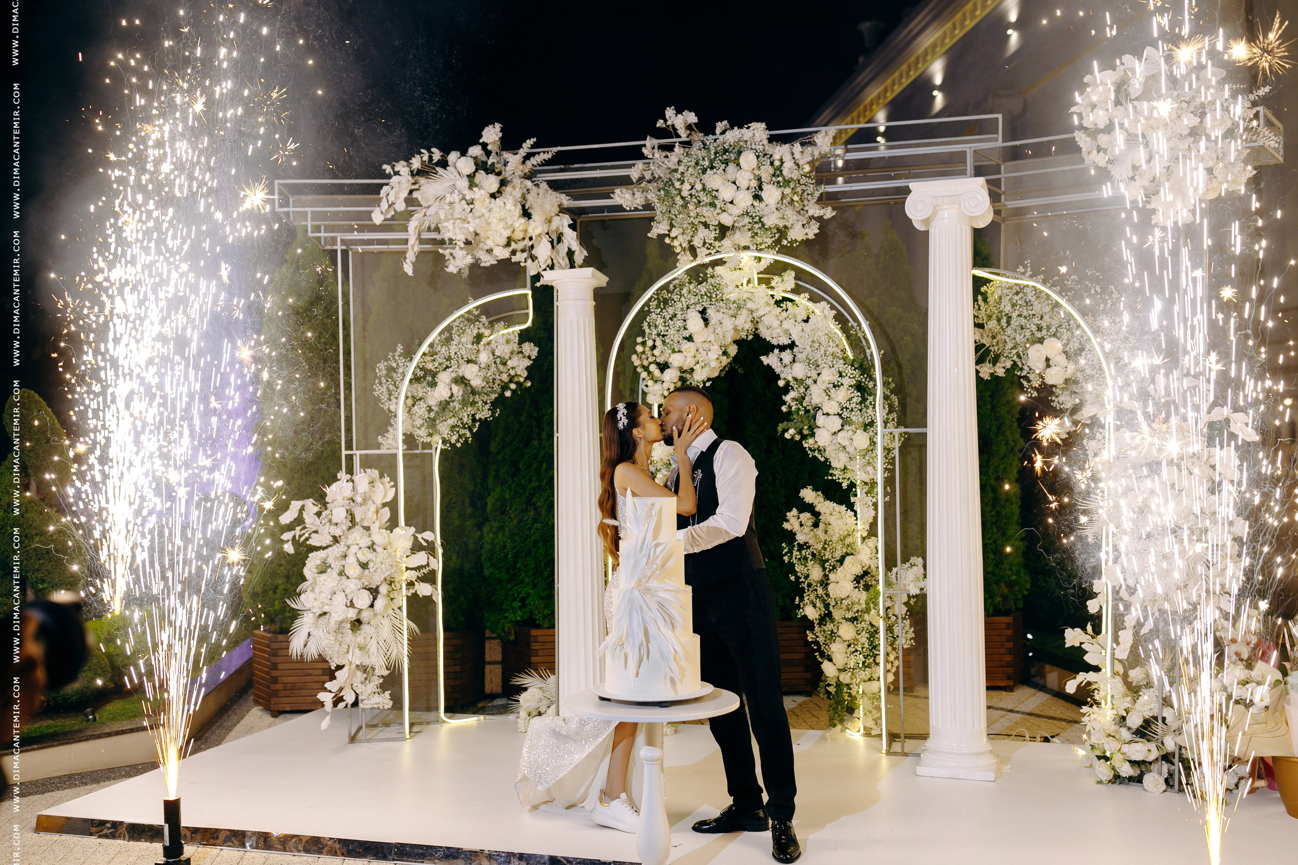 MIHAIL + SABINA | Grand Élysée. Fotograf de nuntă în Chisinau, Moldova. Poze și Video Comerciale