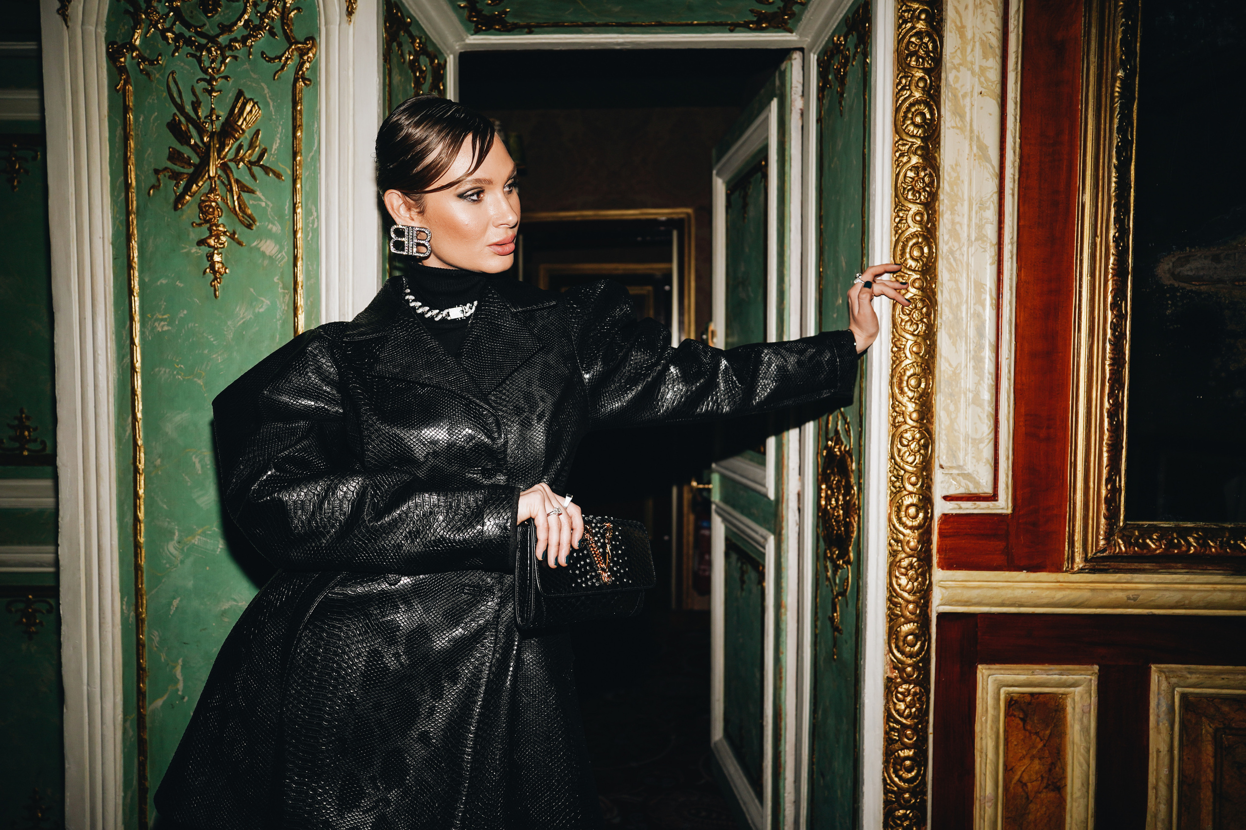 NIGHT IN LAPÉROUSE (PARIS). Anastasia Fedoseeva / The Street Pie — streetstyle photographer