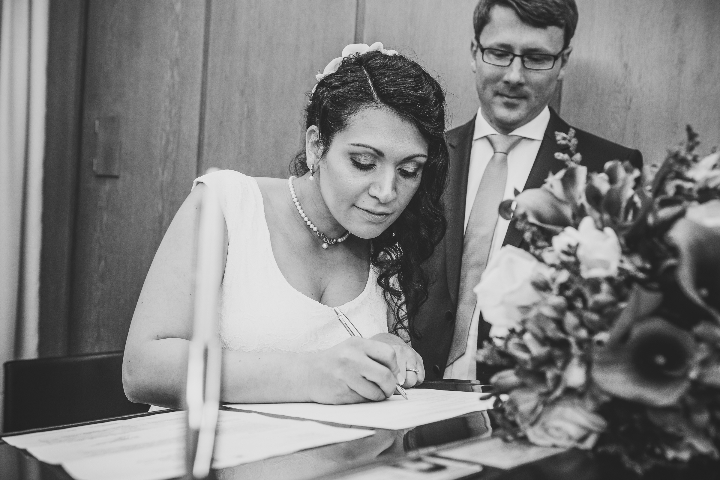 Hochzeit im Standesamt Mandlstraße und Restaurant am Chinesischen Turm. Hochzeitsfotograf München - Olga Boyko Hochzeitsreportage