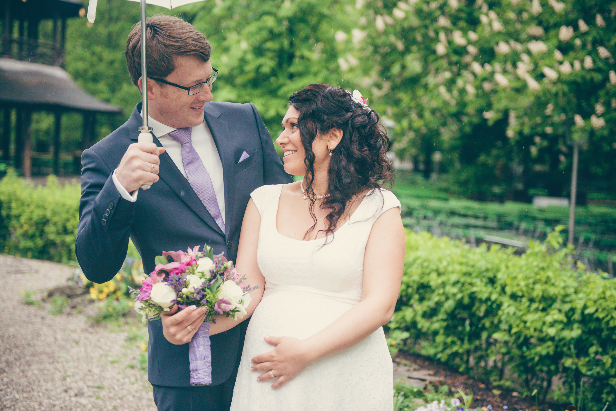 Hochzeit im Standesamt Mandlstraße und Restaurant am Chinesischen Turm. Hochzeitsfotograf München - Olga Boyko Hochzeitsreportage