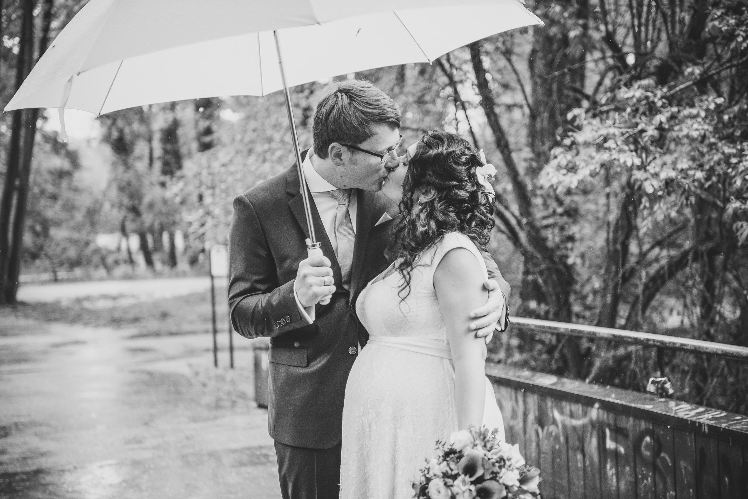 Hochzeit im Standesamt Mandlstraße und Restaurant am Chinesischen Turm. Hochzeitsfotograf München - Olga Boyko Hochzeitsreportage