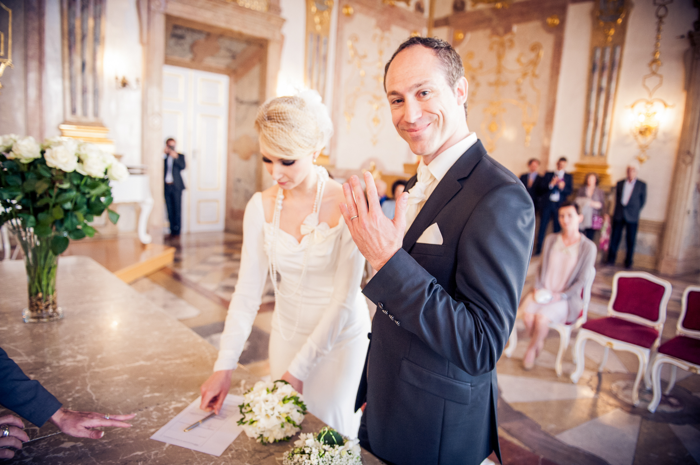 Traumhochzeit im Marmorsaal Schloss Mirabell - Salzburg. Hochzeitsfotograf München - Olga Boyko Hochzeitsreportage