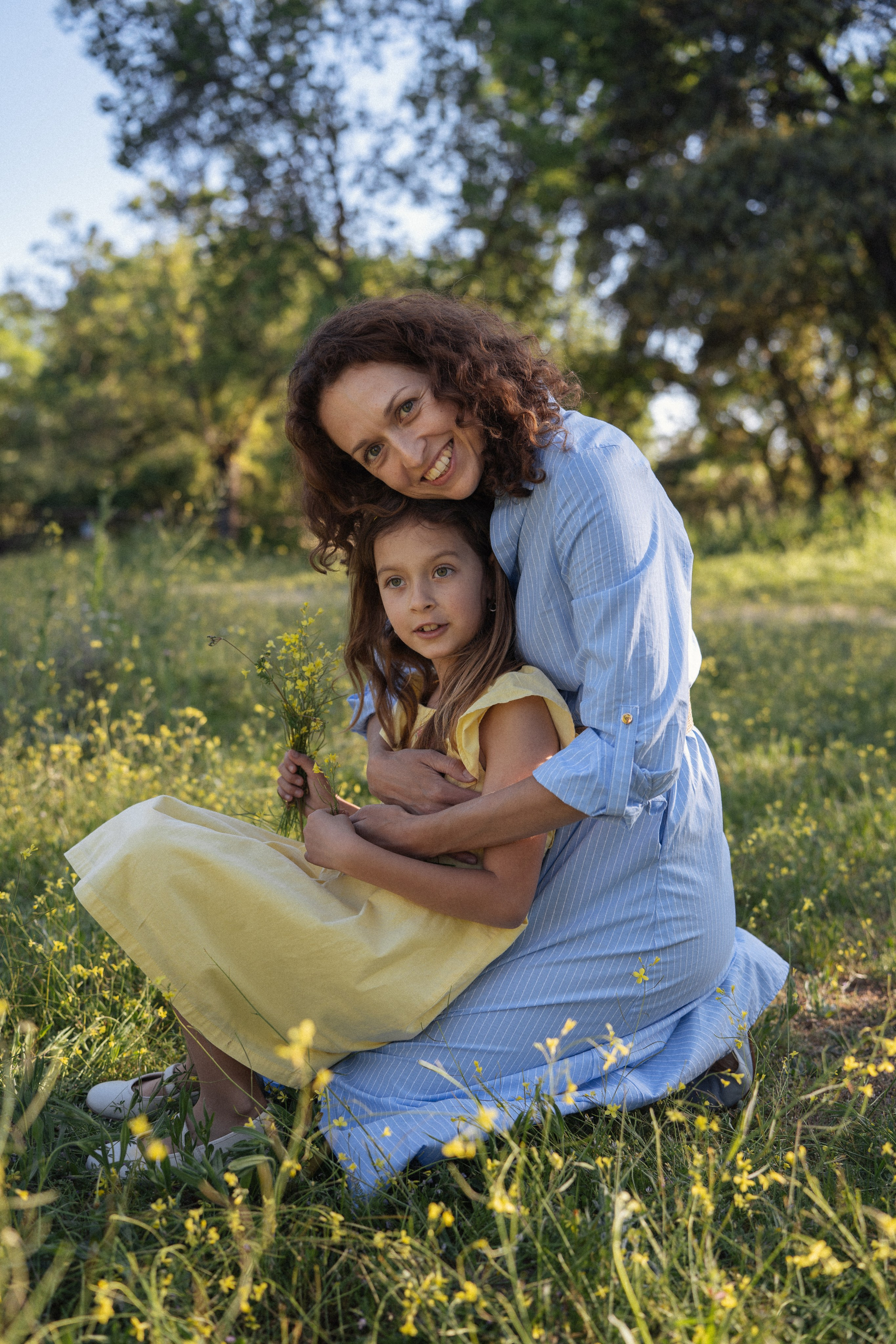 Professional Family Photography in nature. Photographer in Madrid, Spain. Alyona Belyaninova