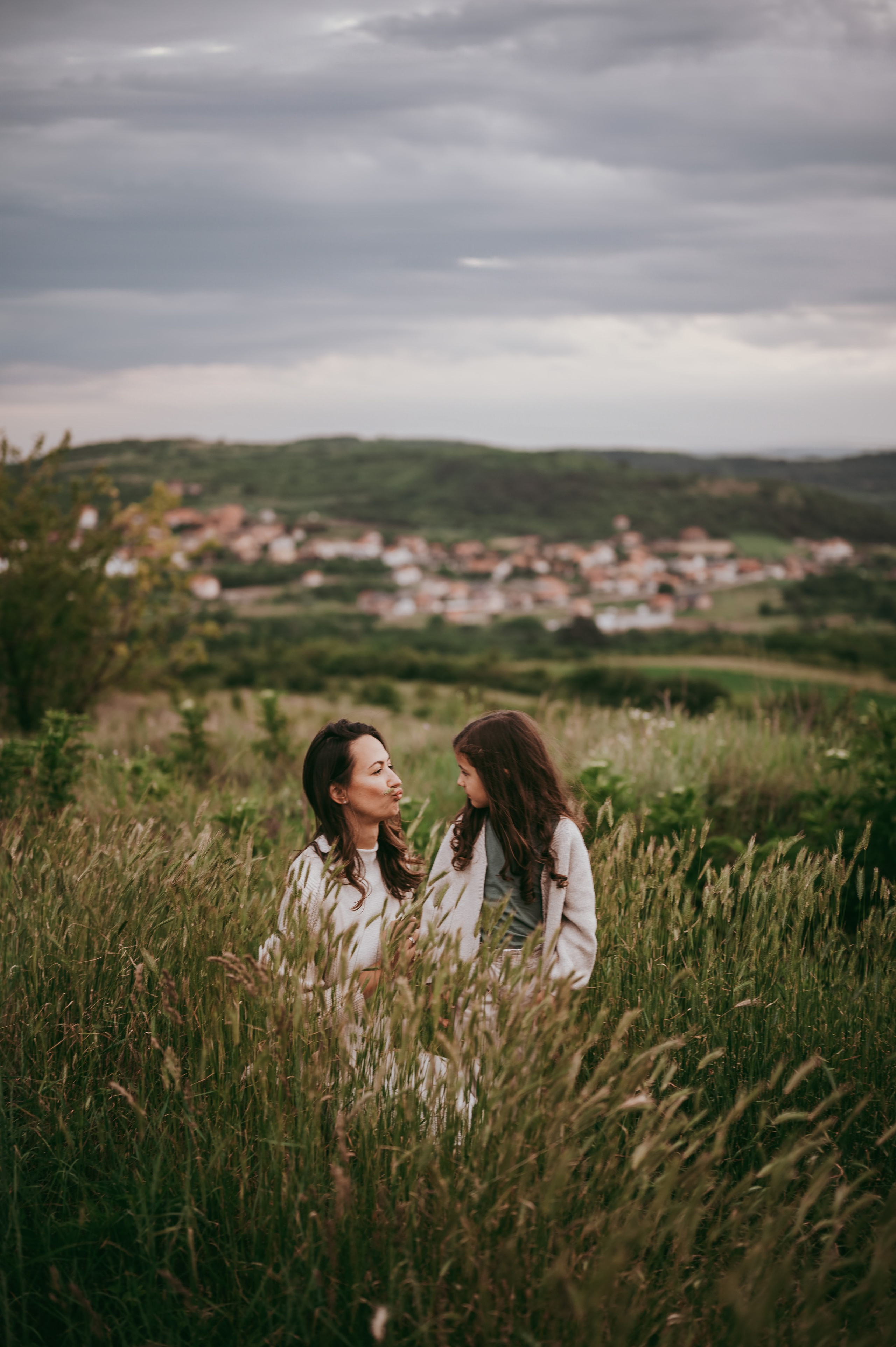 Bojana i Srna / mammy and me photosession. Deciji i porodicni fotograf u Beogradu Oksana Skendzic