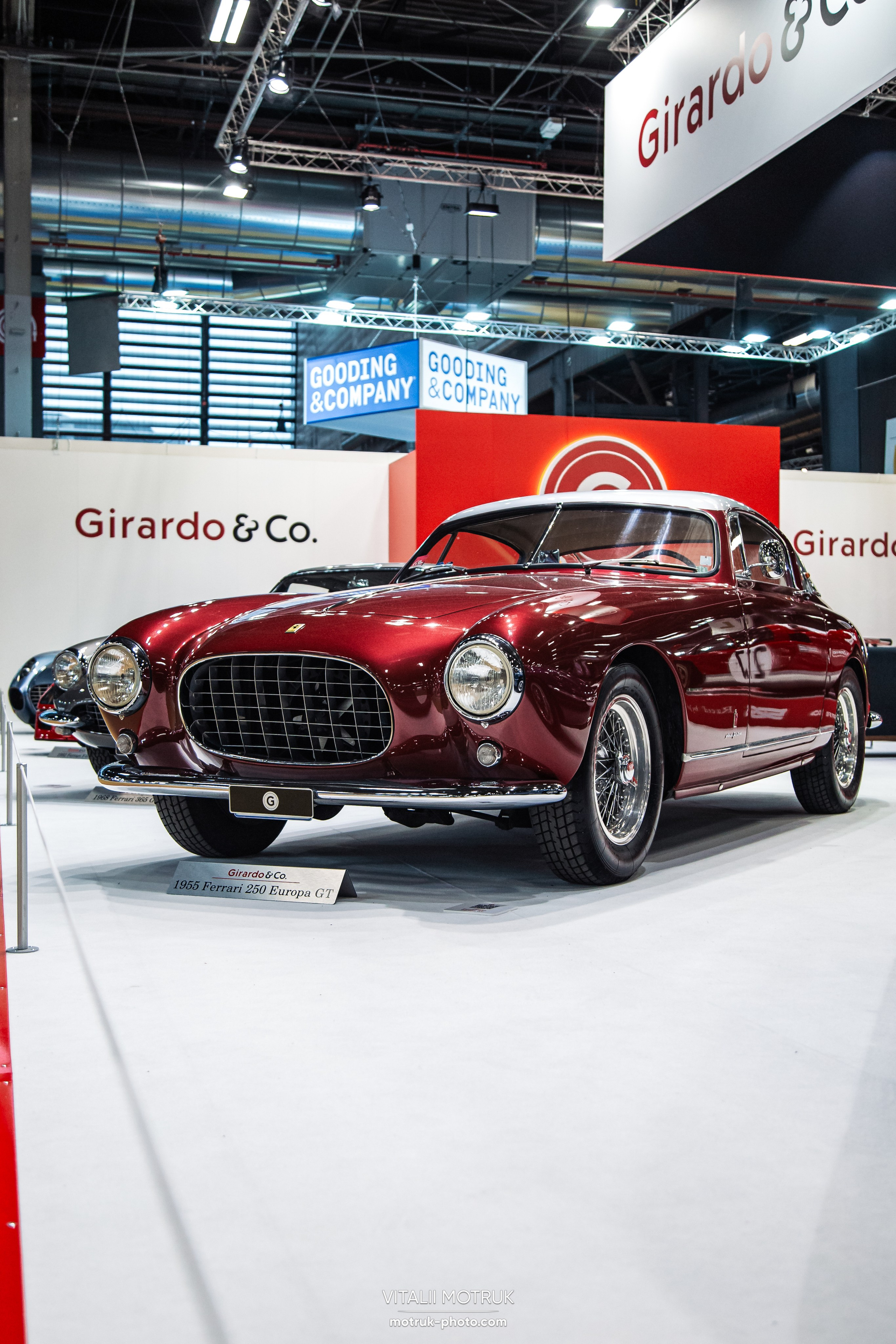 Retromobile 2023. Photographer in Paris — Vitalii Motruk
