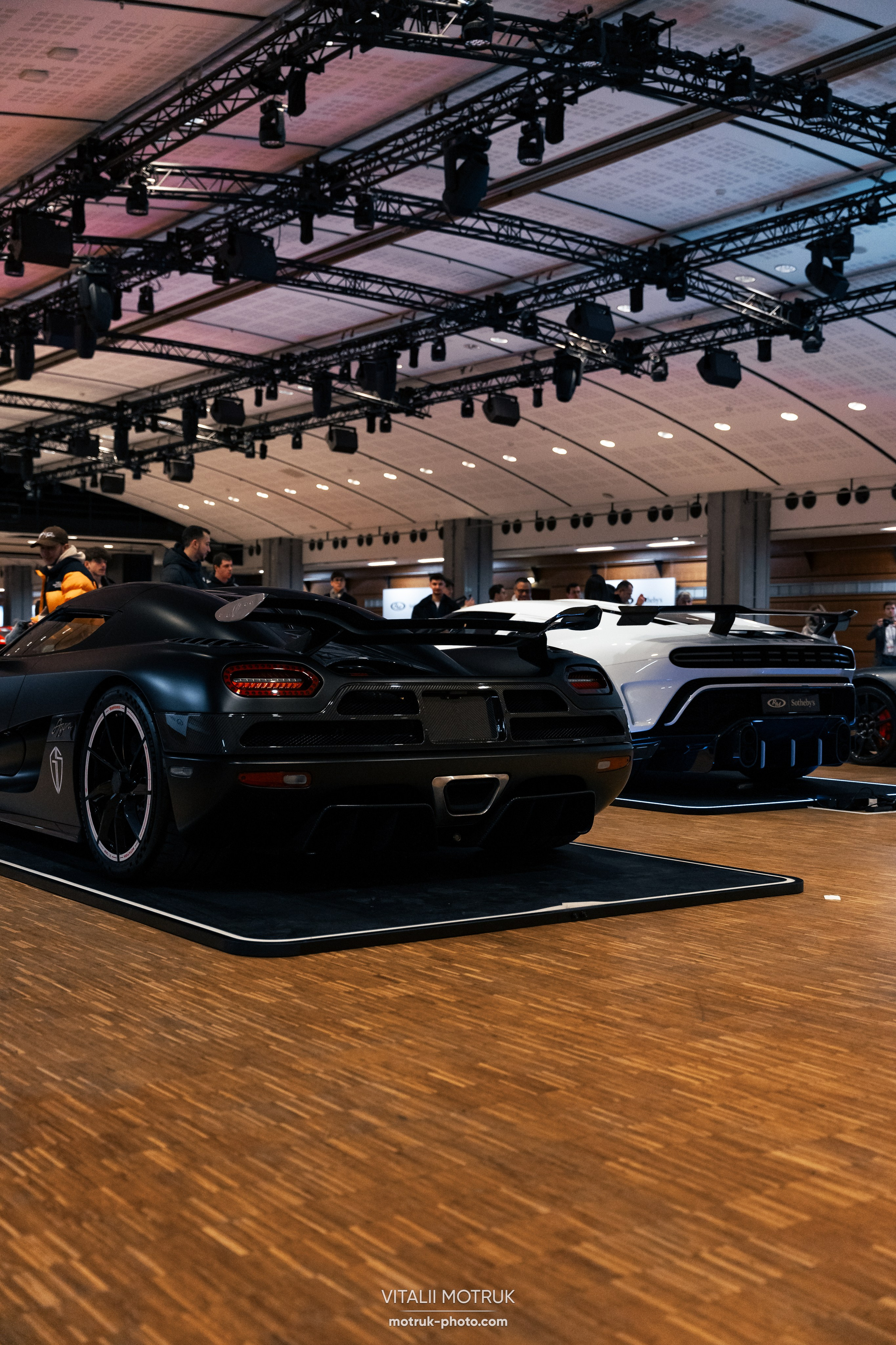 RM Sothebys 2025. Photographe de voitures à Paris — Vitalii Motruk