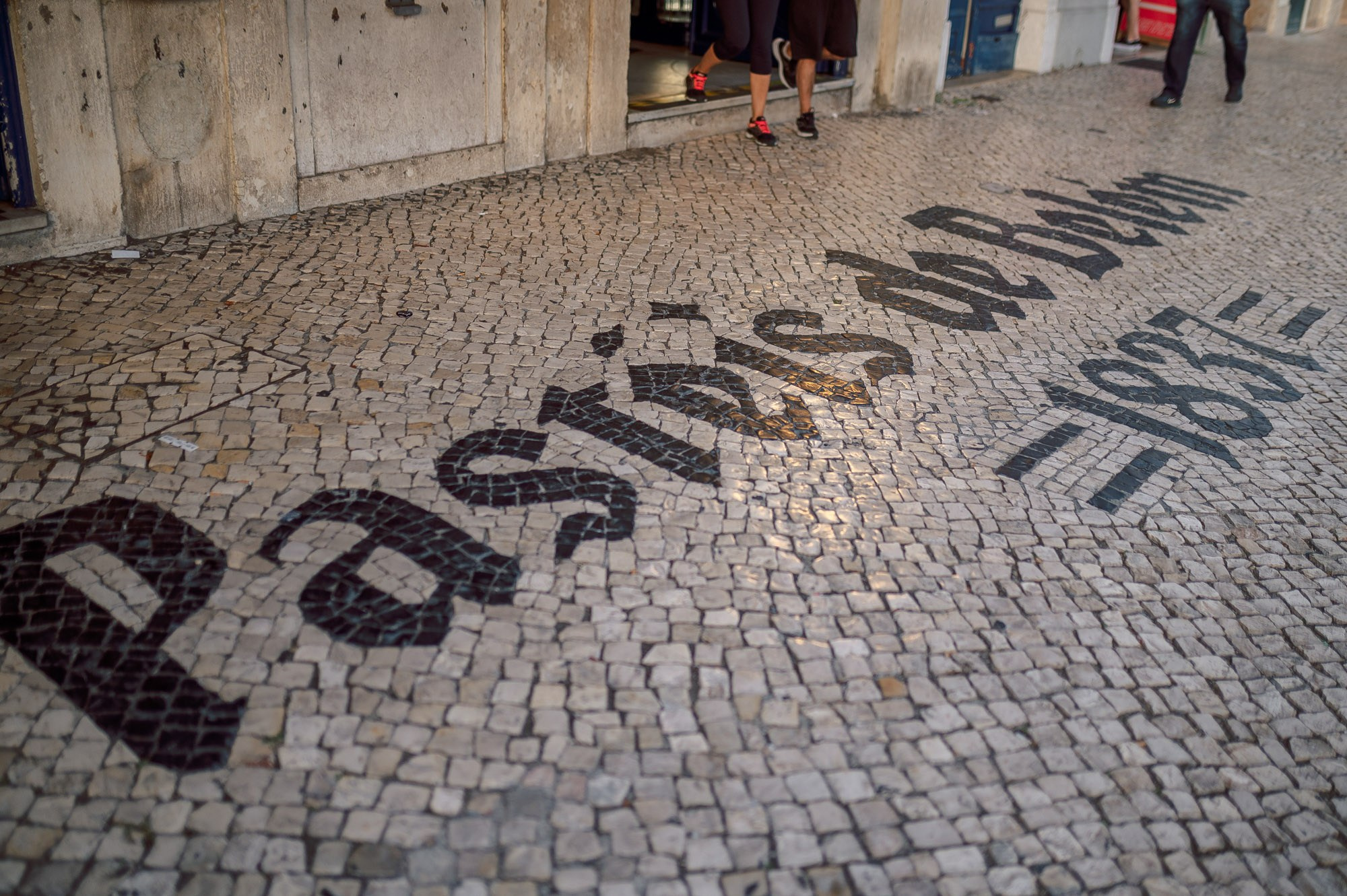 Belém Tower and the MAAT Museum are two contrasting yet impressive locations for a photo shoot in Lisbon