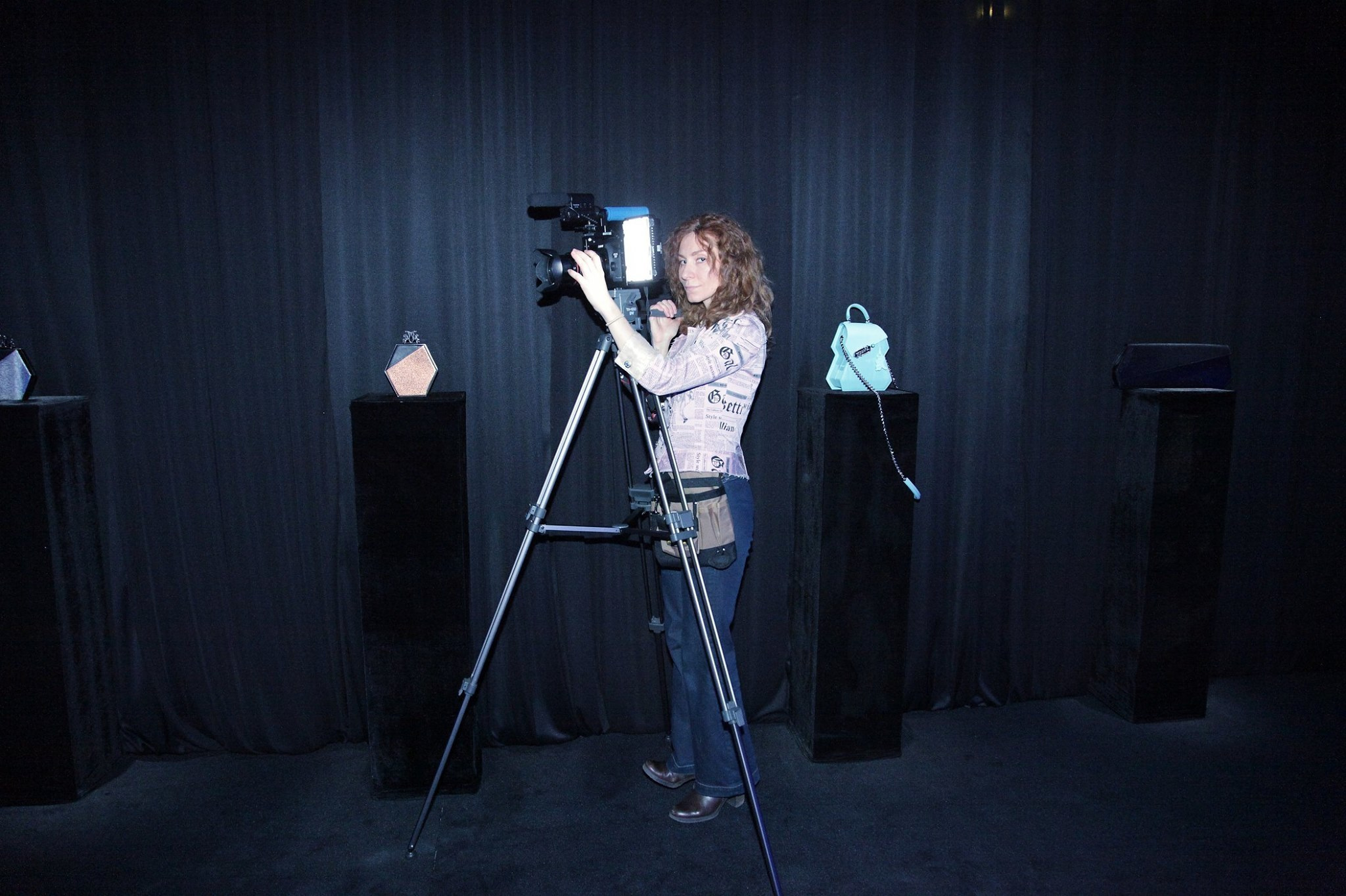 BIO, CRITIQUE ET CONTACT. Natalia Bogdanovska. Films et photographie corporate en France