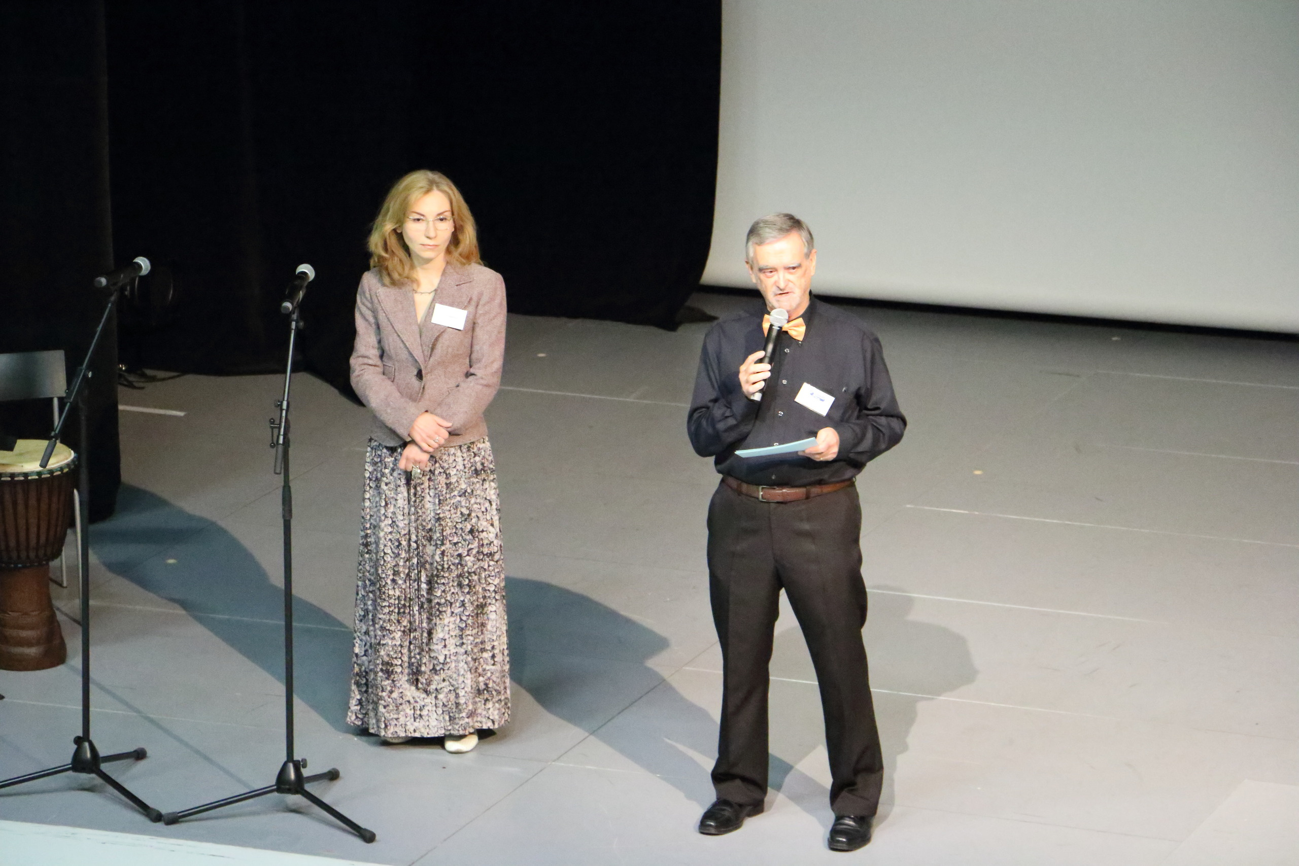 BIO, CRITIQUE ET CONTACT. Natalia Bogdanovska. Films et photographie corporate en France