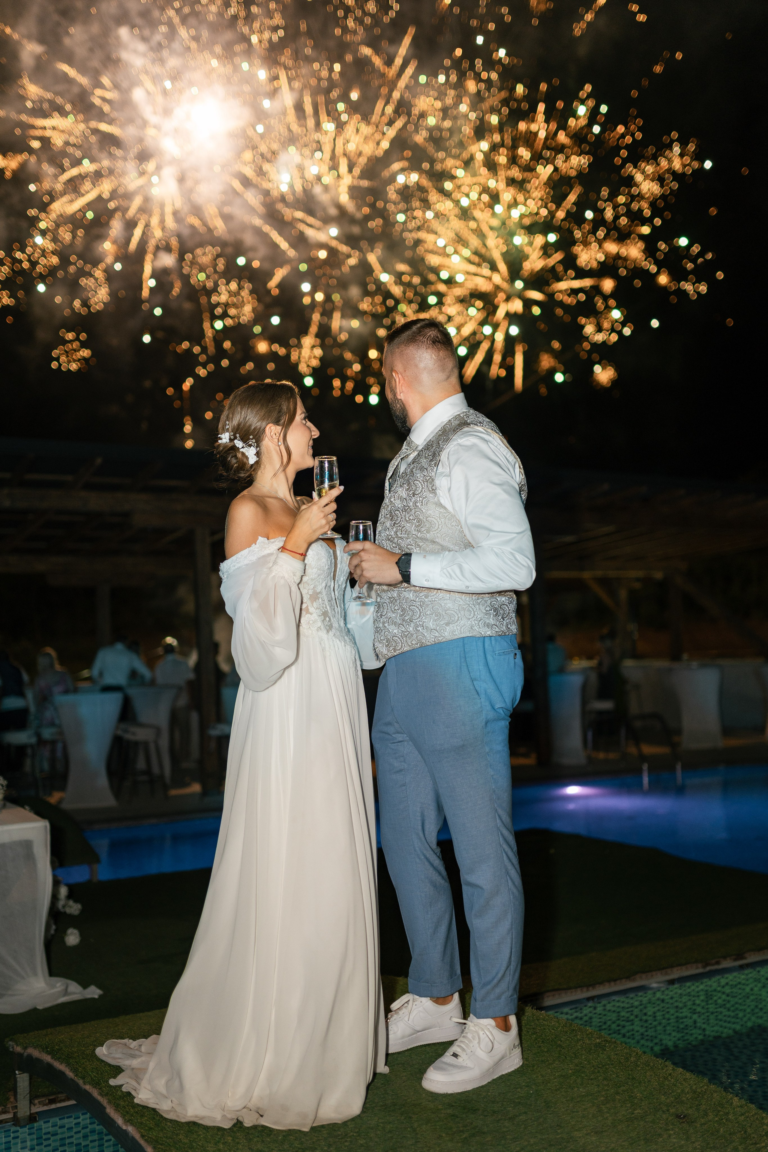 M&D|Between City Lights and Hidden Oasis. Black Sheep Produkcija| Wedding Photography and Wedding Films, based in Kragujevac, Europe / Fotograf i videograf, Kragujevac, Srbija