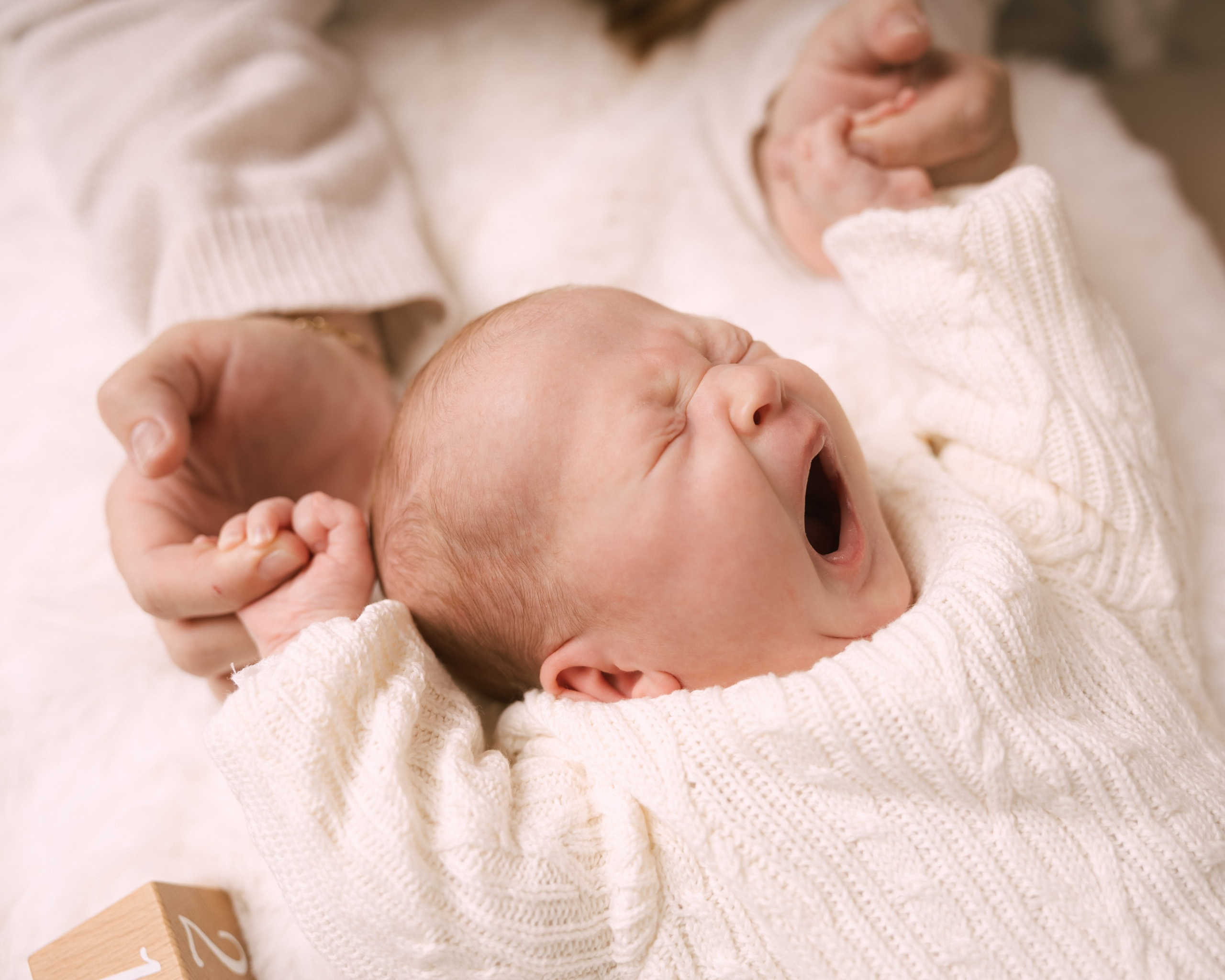 První měsíc života. Lifestyle a rodinná fotografka v Pisku Oxana Telupilova