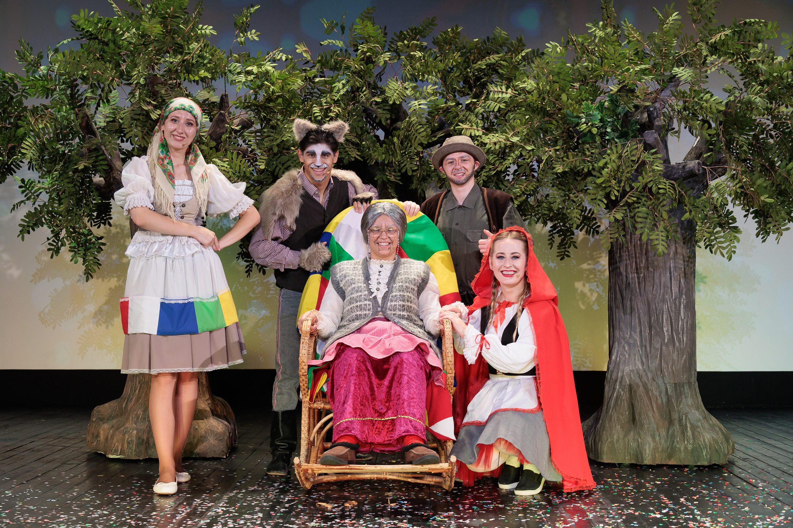 Povestea Scufita Rosie. Clounella. ✔️ Servicii foto si video in Chisinau Moldova - Cinematic.md