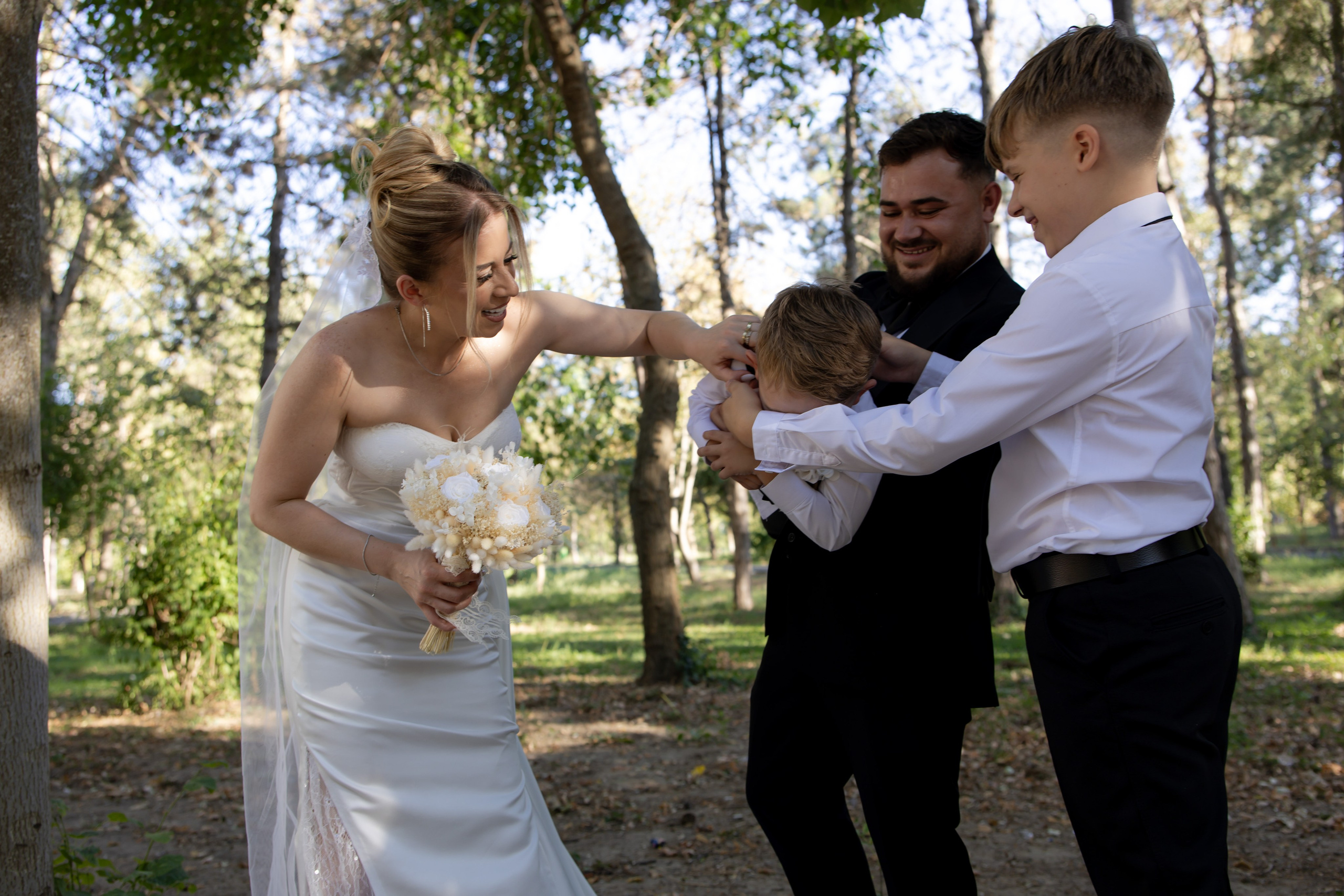 Flori & Madalin. Fotograf de nunta — Ionut Belea dar si evenimente corporate din Romania