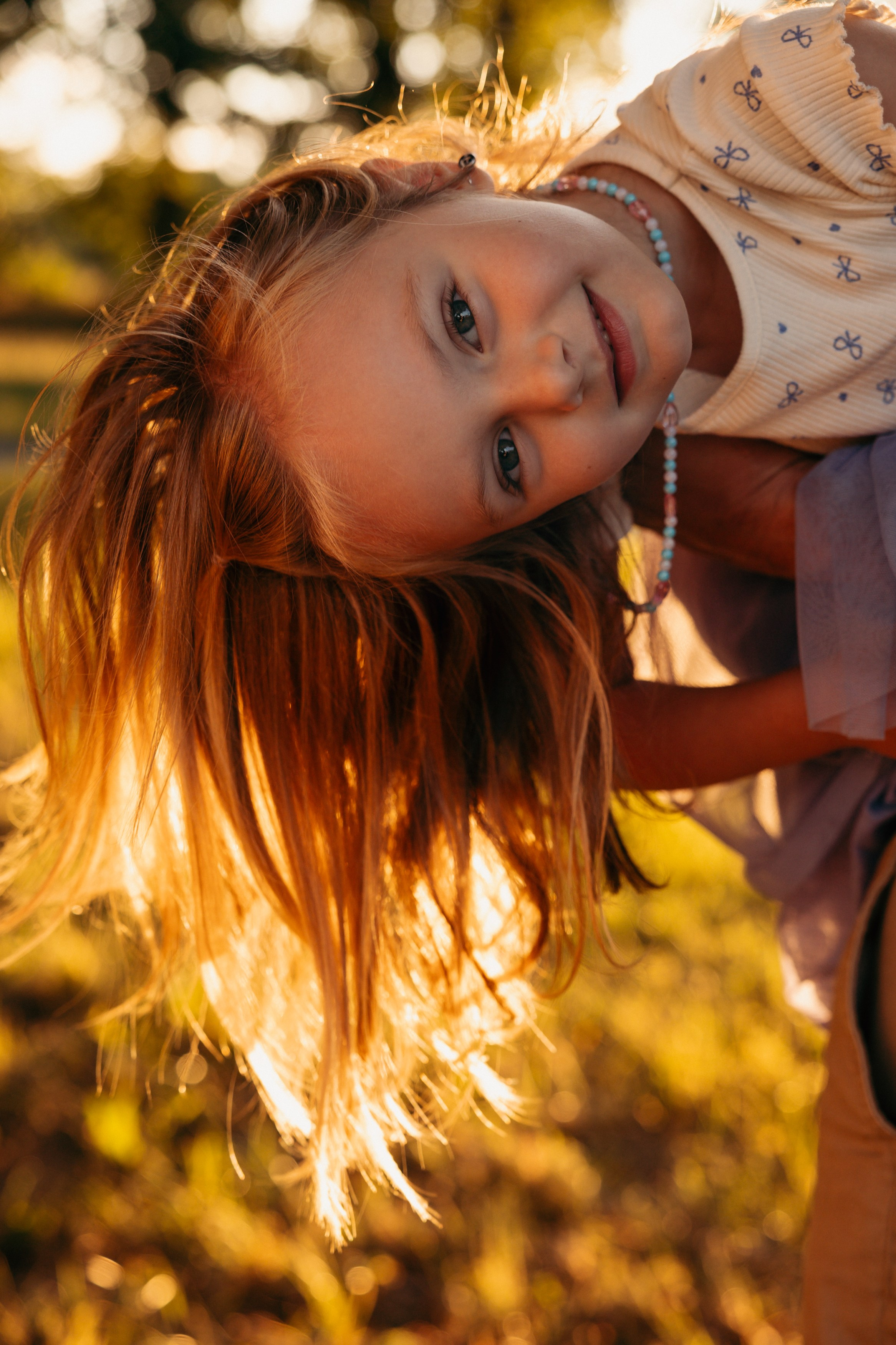 Family in the Park. Lifestyle and Family Photographer in Pisek Oxana Telupilova