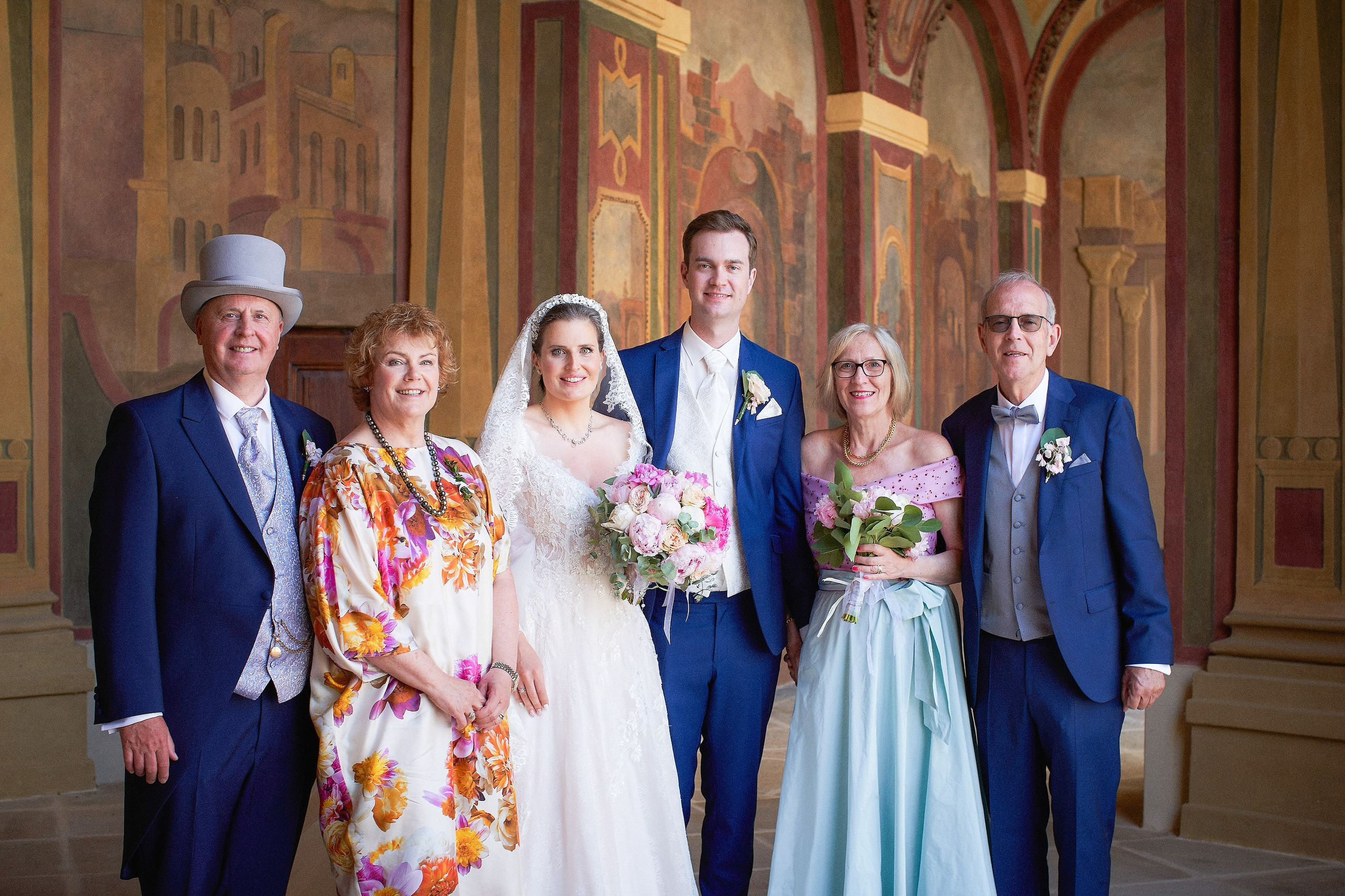 A family wedding portrait captured at the historic Ledebour Garden.