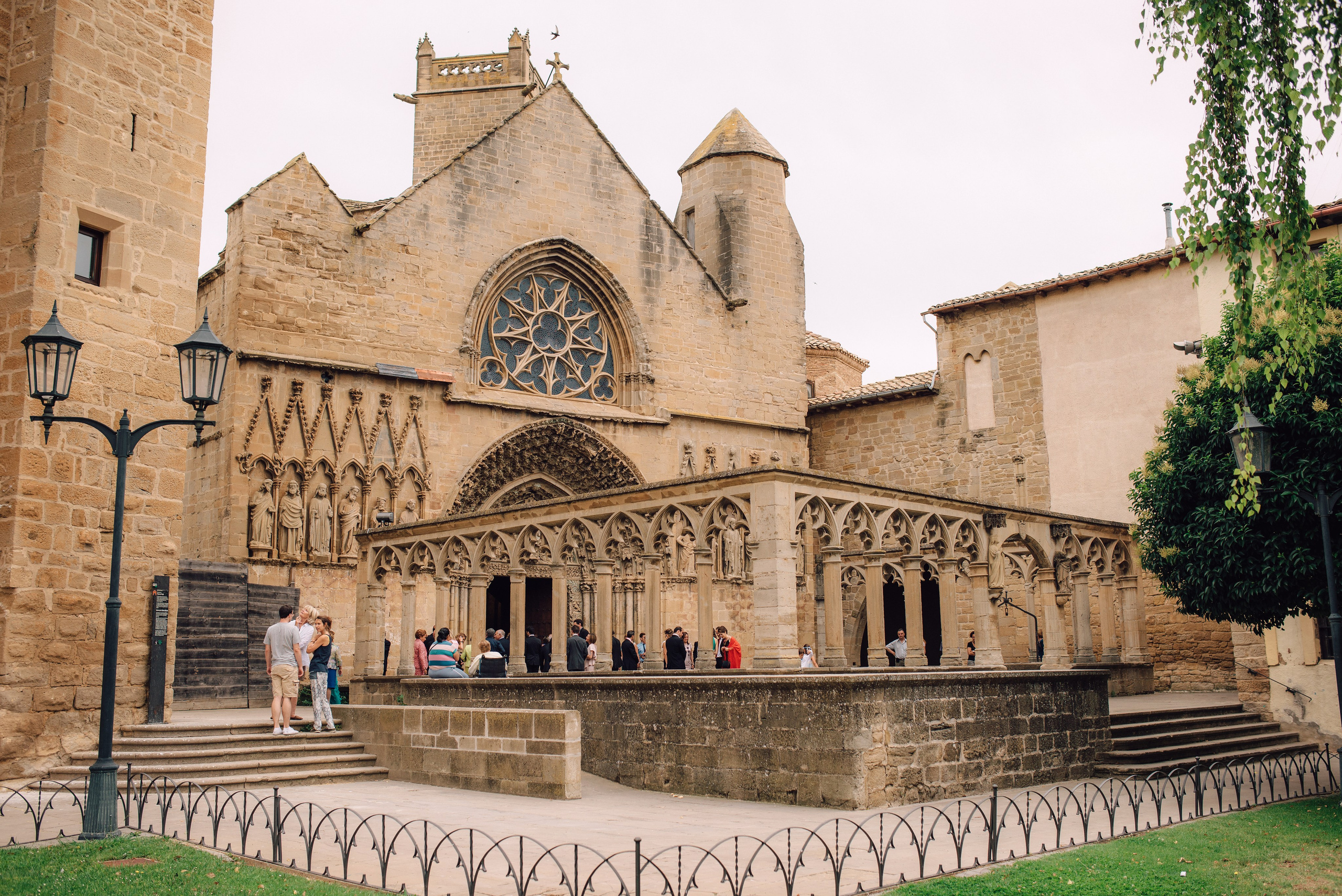 Una boda de cuento de hadas en Olite. Fotógrafo profesional Bilbao