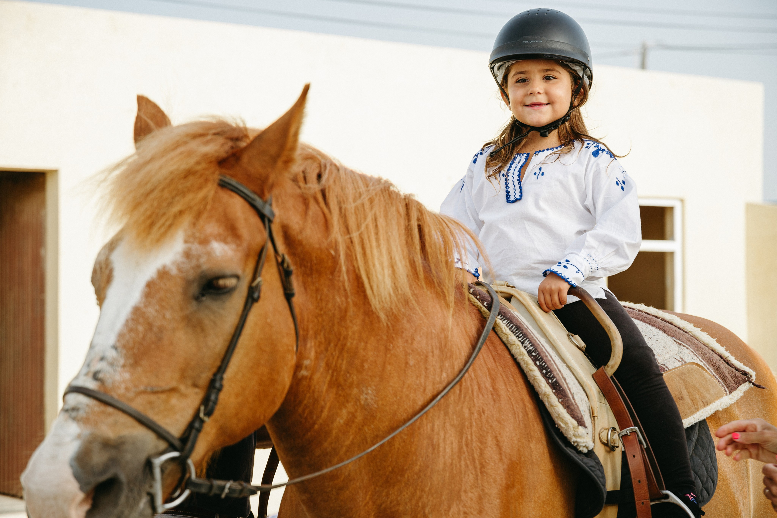 Marlene & Tiago com filhos. Passeios a Cavalo na Praia Peniche | Eco Salgados Agroturismo