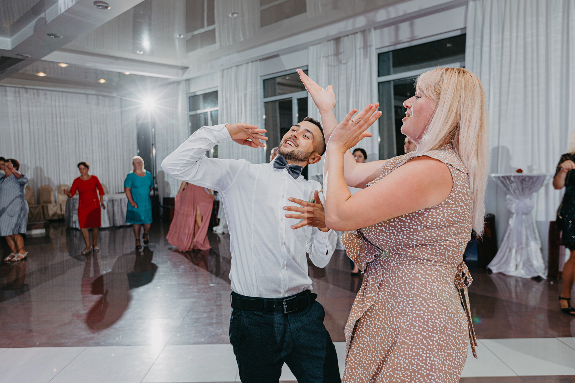 Costel si Mihaela. Φωτογράφος και βιντεογράφος γάμου