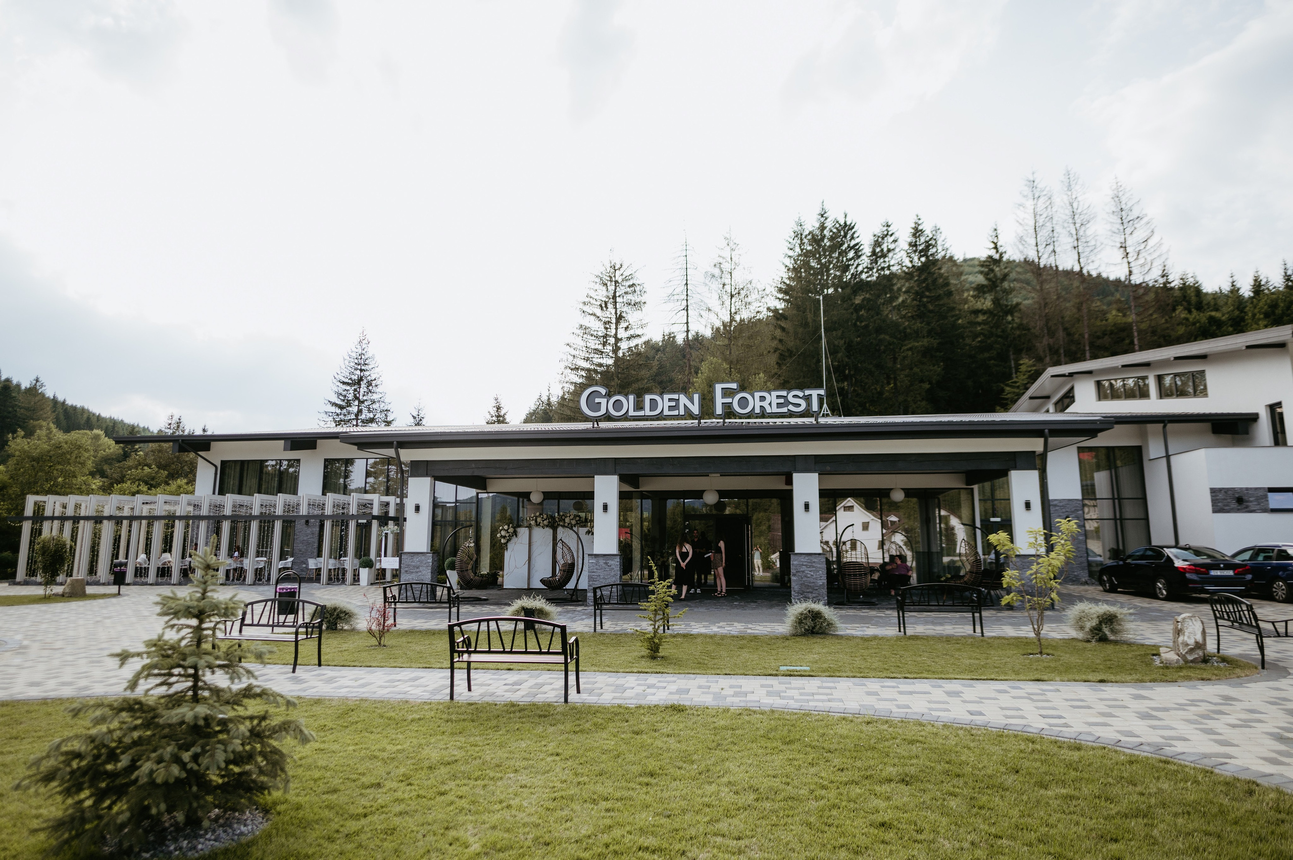 Rodica și Claudiu - O nuntă autentică și plină de emoție la Golden Forest. Valentin Melen - fotograf de nunta 🤍