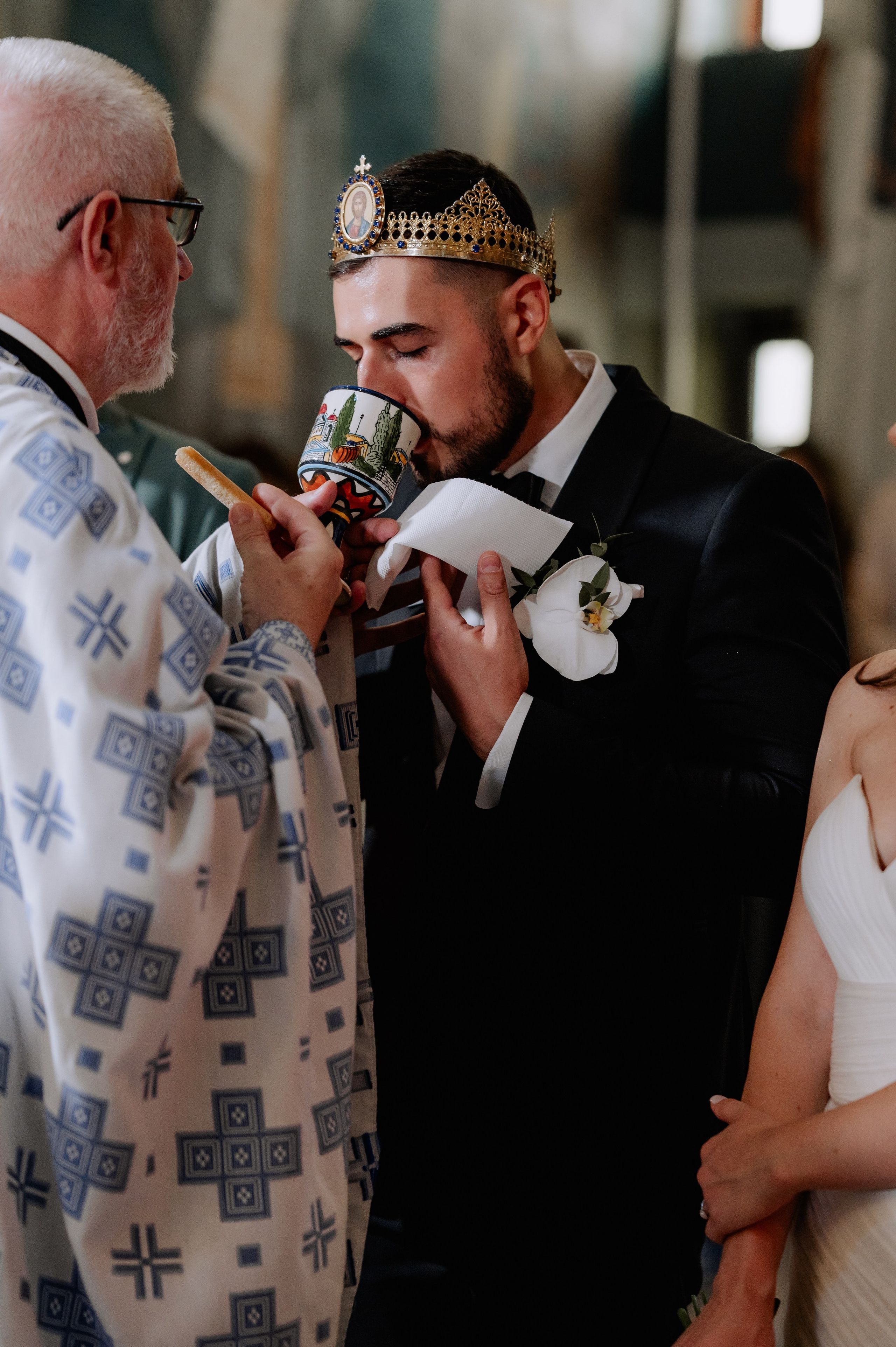 Cununie civila in aer liber , artificii de zi colorate , decor nunta , nunta la Hotel Traian. Proud Vision Weddings | Wedding Photography & Film — Servicii profesionale Foto Video Nunta Iasi