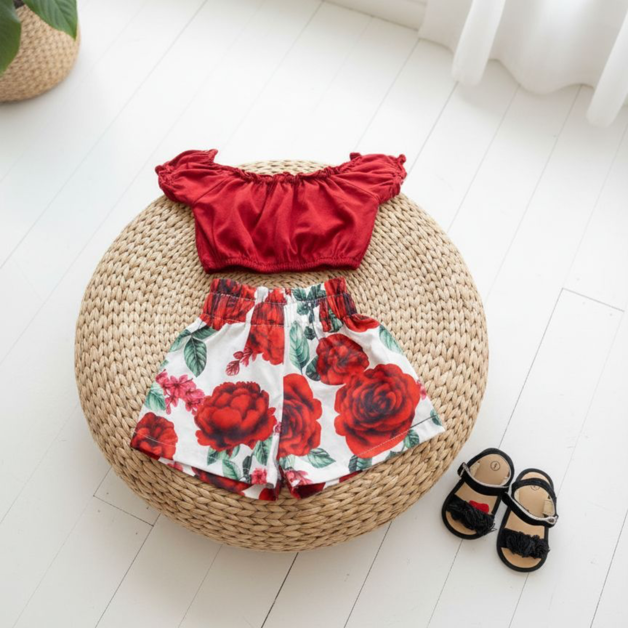 Children’s Birthday & Cake Smash Photoshoot in Dresden | Modern Kids Studio Photography. Family & Maternity Photographer in Dresden Tatiana Mudryak