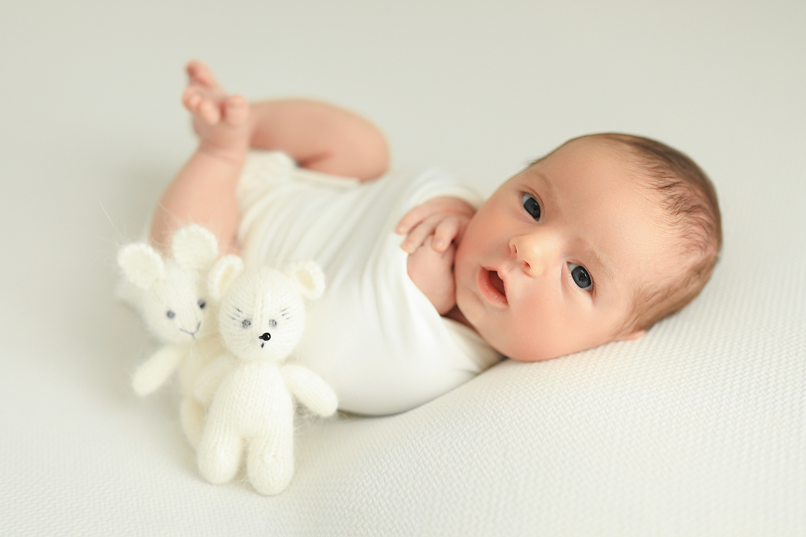 Newborn * Recién Nacidos. Fotografía de Eventos, Embarazo y Familiar en Pirineos