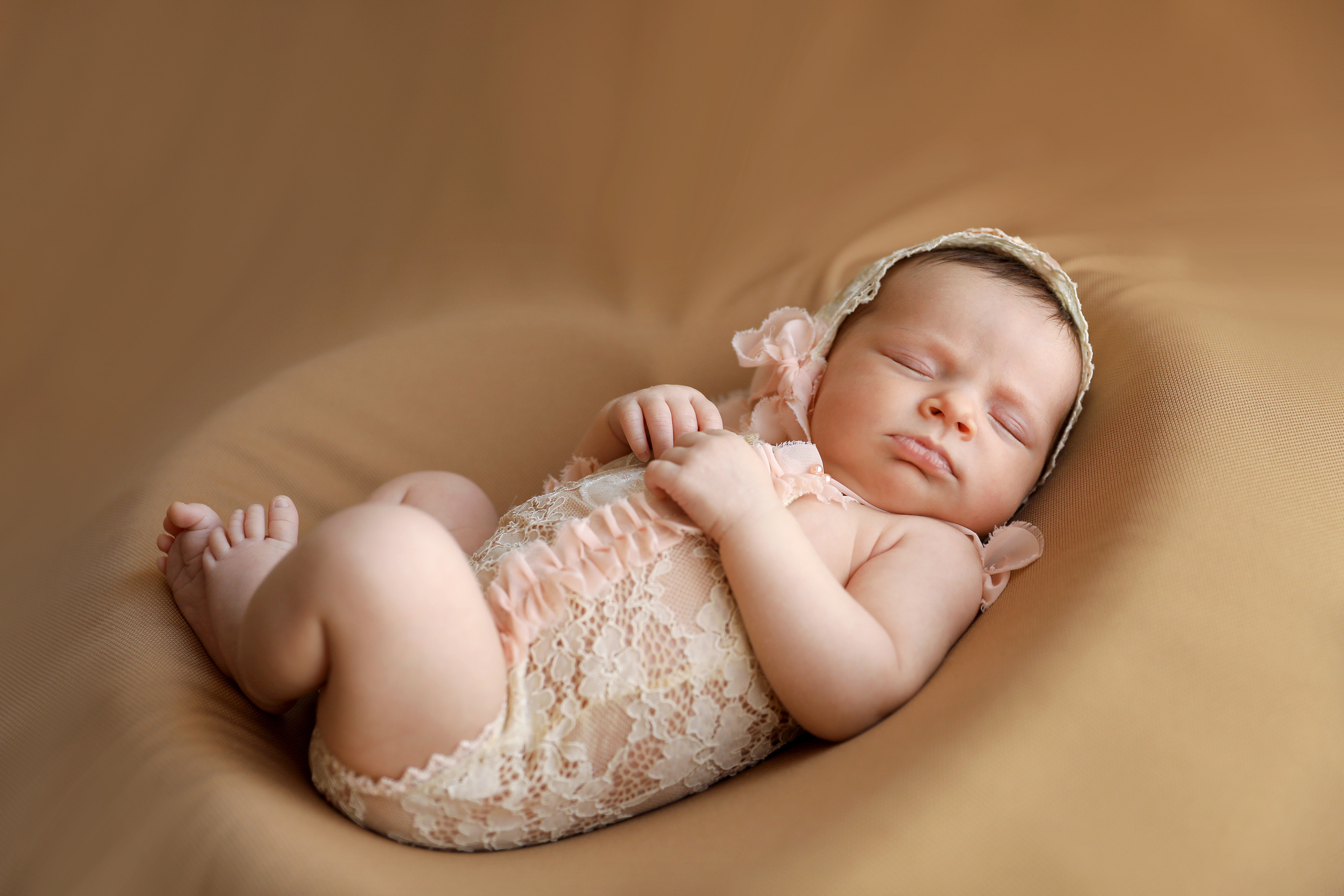 Newborn * Recién Nacidos. Fotografía de Eventos, Embarazo y Familiar en Pirineos