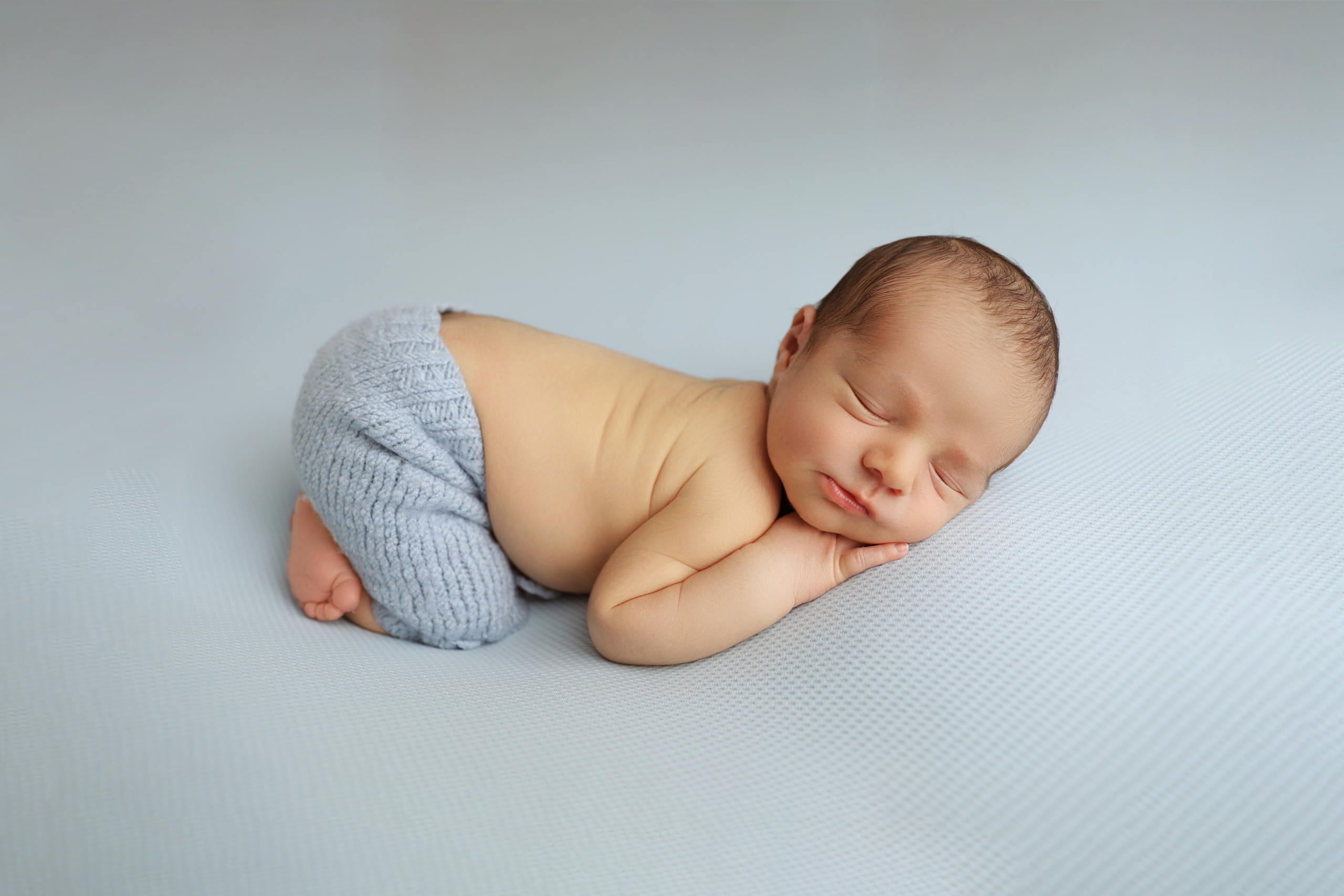 Newborn * Recién Nacidos. Fotografía de Eventos, Embarazo y Familiar en Pirineos