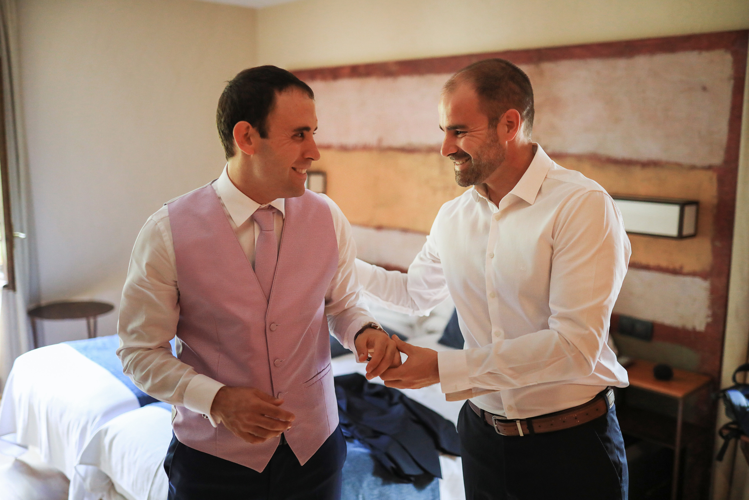 ~Él~. Fotografía de Eventos, Embarazo y Familiar en Pirineos