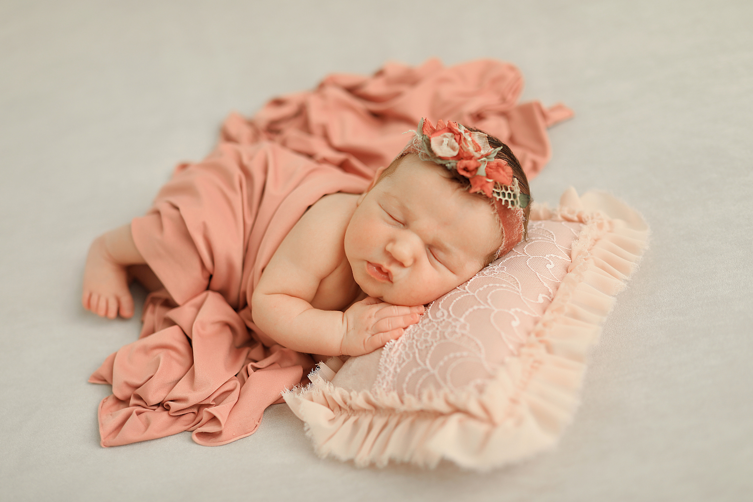 Newborn * Recién Nacidos. Fotografía de Eventos, Embarazo y Familiar en Pirineos