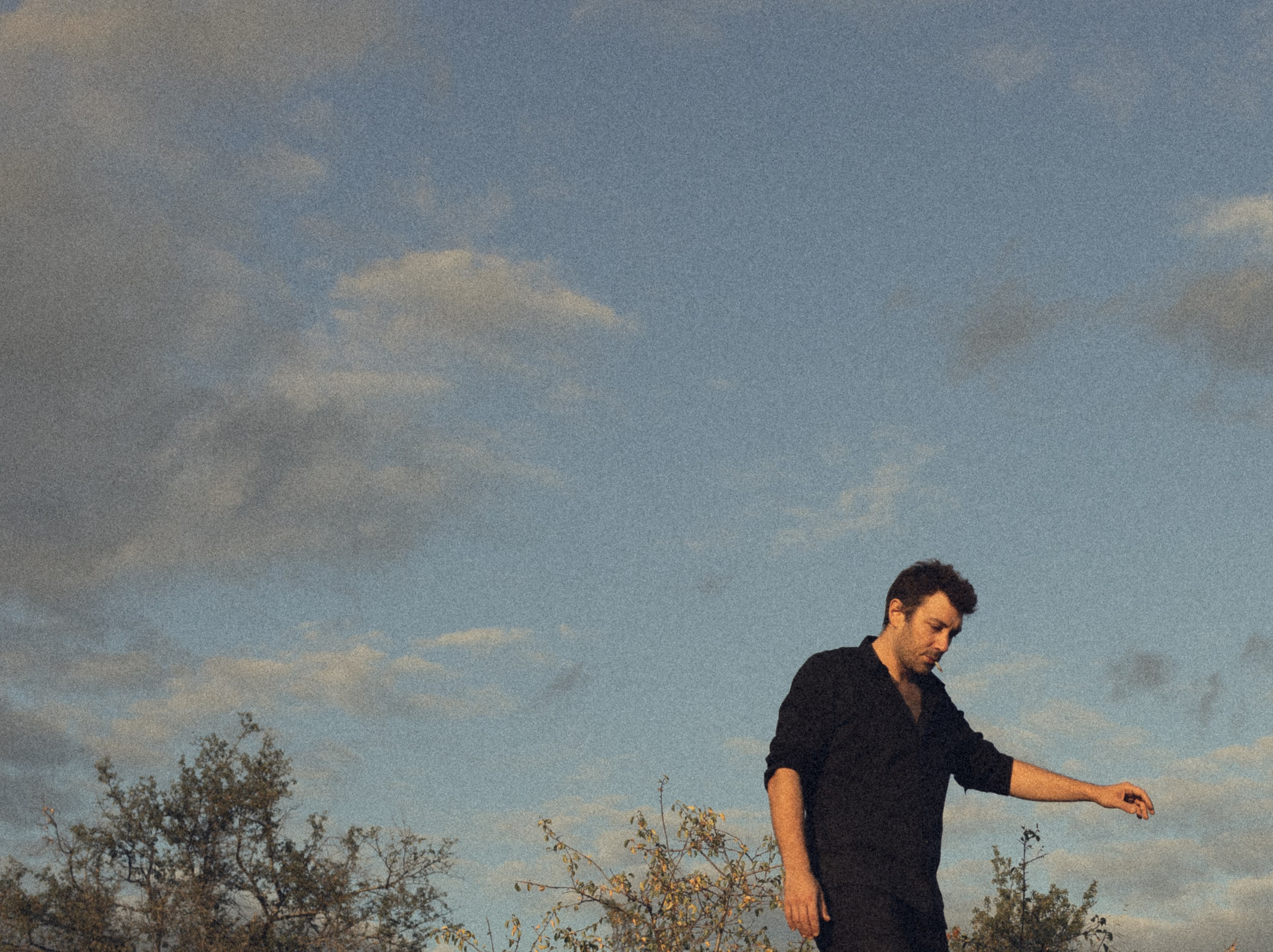 Portrait du portfolio d’un acteur Avignon Provence France. Histoires d’amour, séances photos de famille et de mariage en France