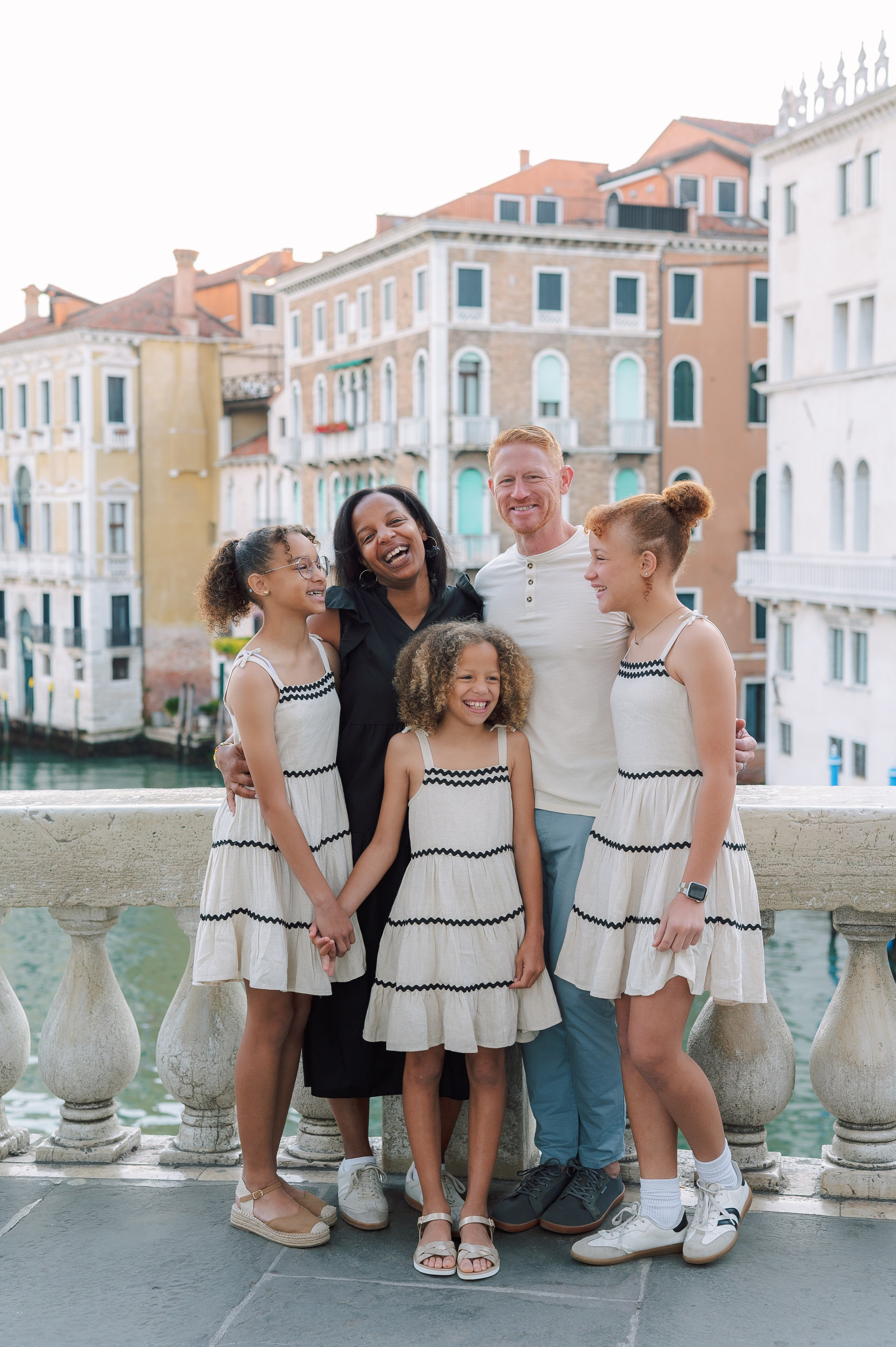 Eliza, Elena, Elliana, Teresa and Brad. Photographer in Venice Anna Terzi